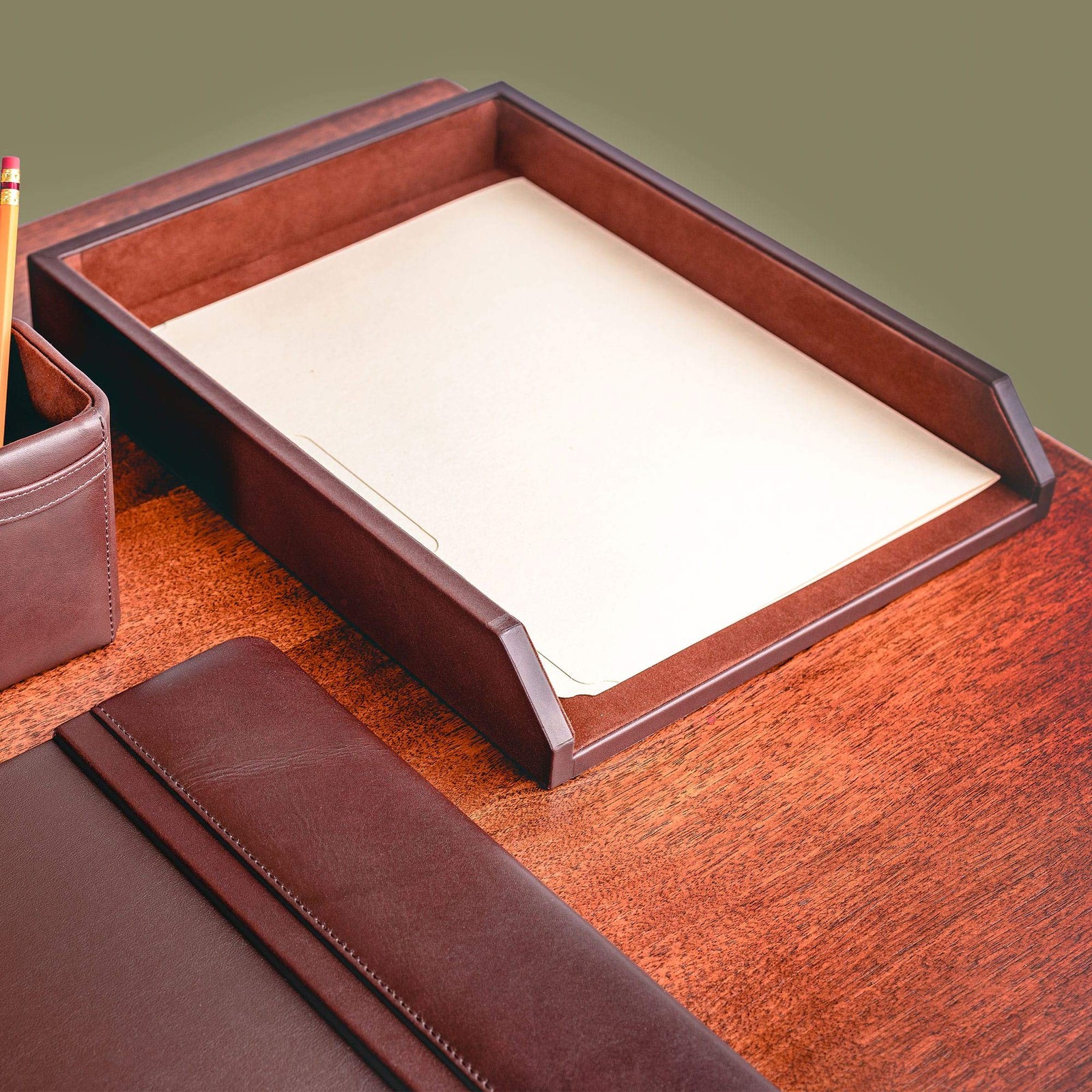 Dacasso Leather Desktop – Organizer For – – A3401