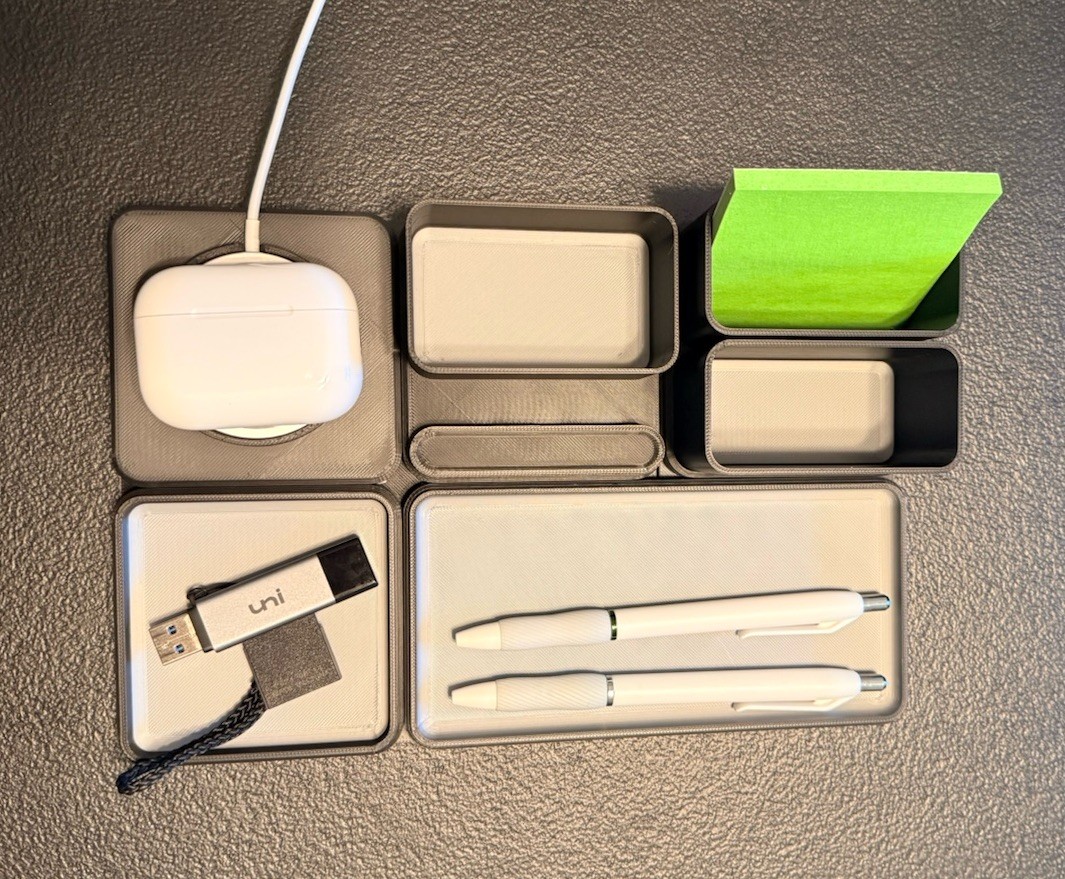 Modern Desk Organizer With Phone Stand Pen Holder Charging Puck 10 X 7
