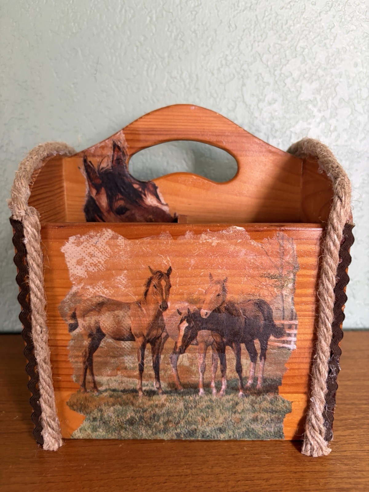 Caddy,Remote Control Organizer Wooden Storage Holder Desk, Horse Decor Horses