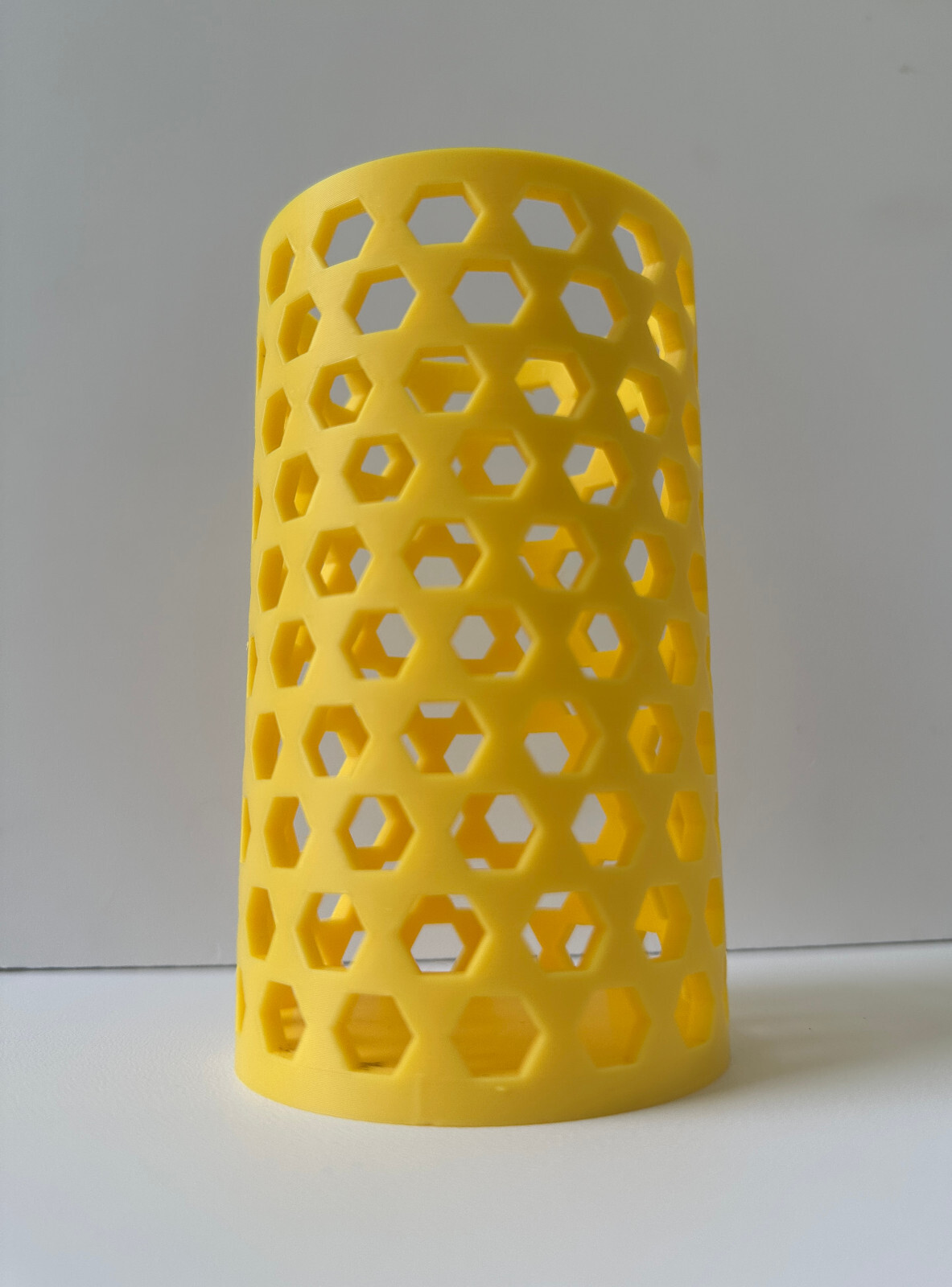 Yellow Desk Organizer – 3D-Printed Pencil & Pen Holder – Custom Design