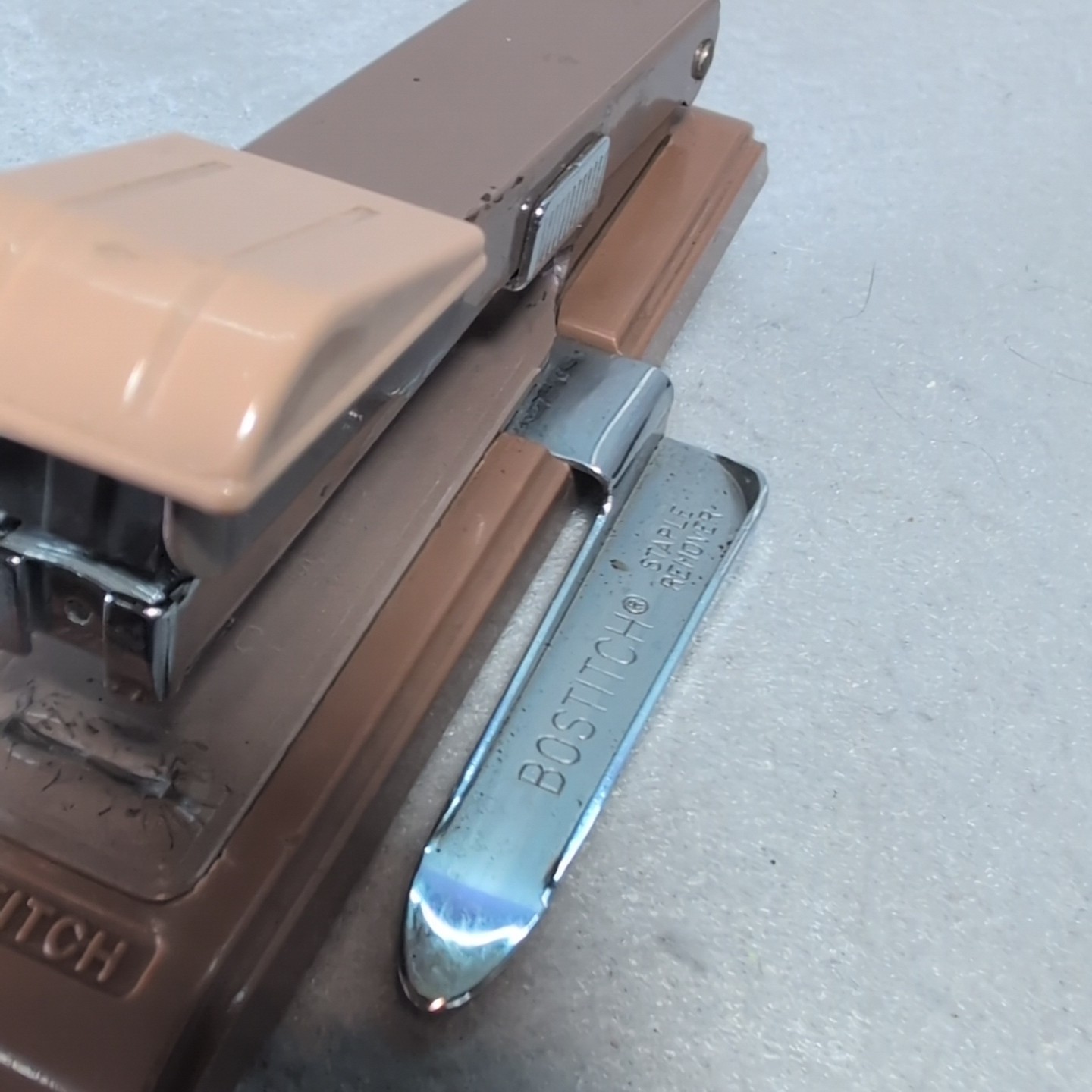 VTG Bostitch B8 Stapler With Staple Remover Brown Desktop Office WORKS