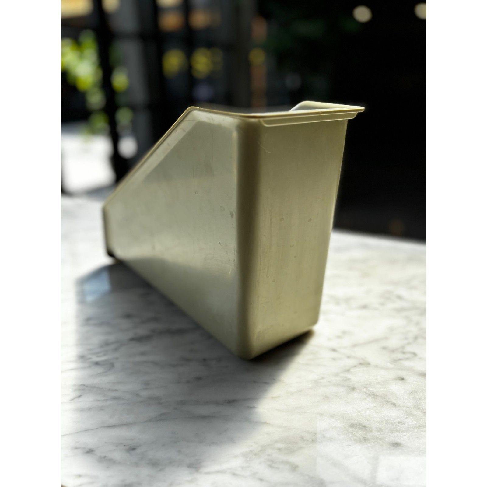 Eldon Office Products Vintage 1983 Bin Desk Organizer Magazine Holder Beige Tan