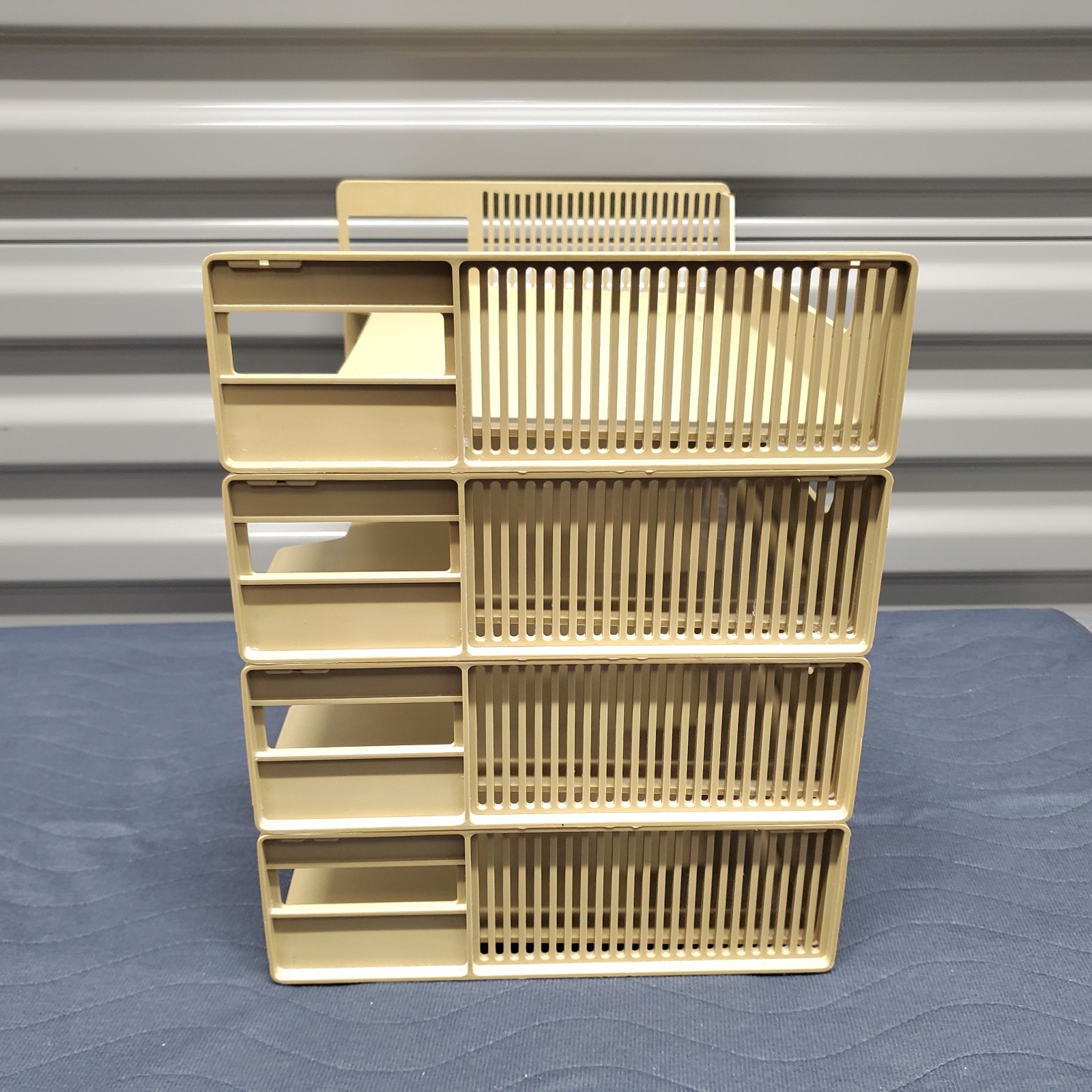 Vintage Eldon Industries Beige Stackable Letter File Trays Lot of 4 Model 1600-0