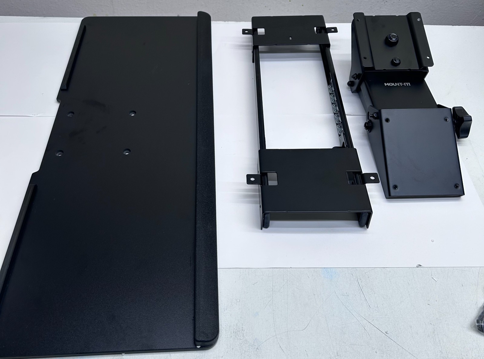 Mount-It! MI-7135 Under Desk Computer Keyboard Tray Black ** READ**