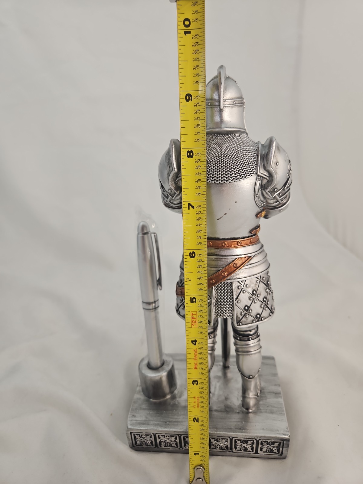 *New In Box* King’s Guard Knight Pen Stand
