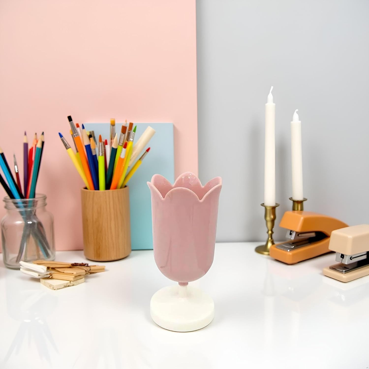 Pink Plastic Tulip Pen Holder Cute Pens Cup for Desk Pen Brush Organizer Office