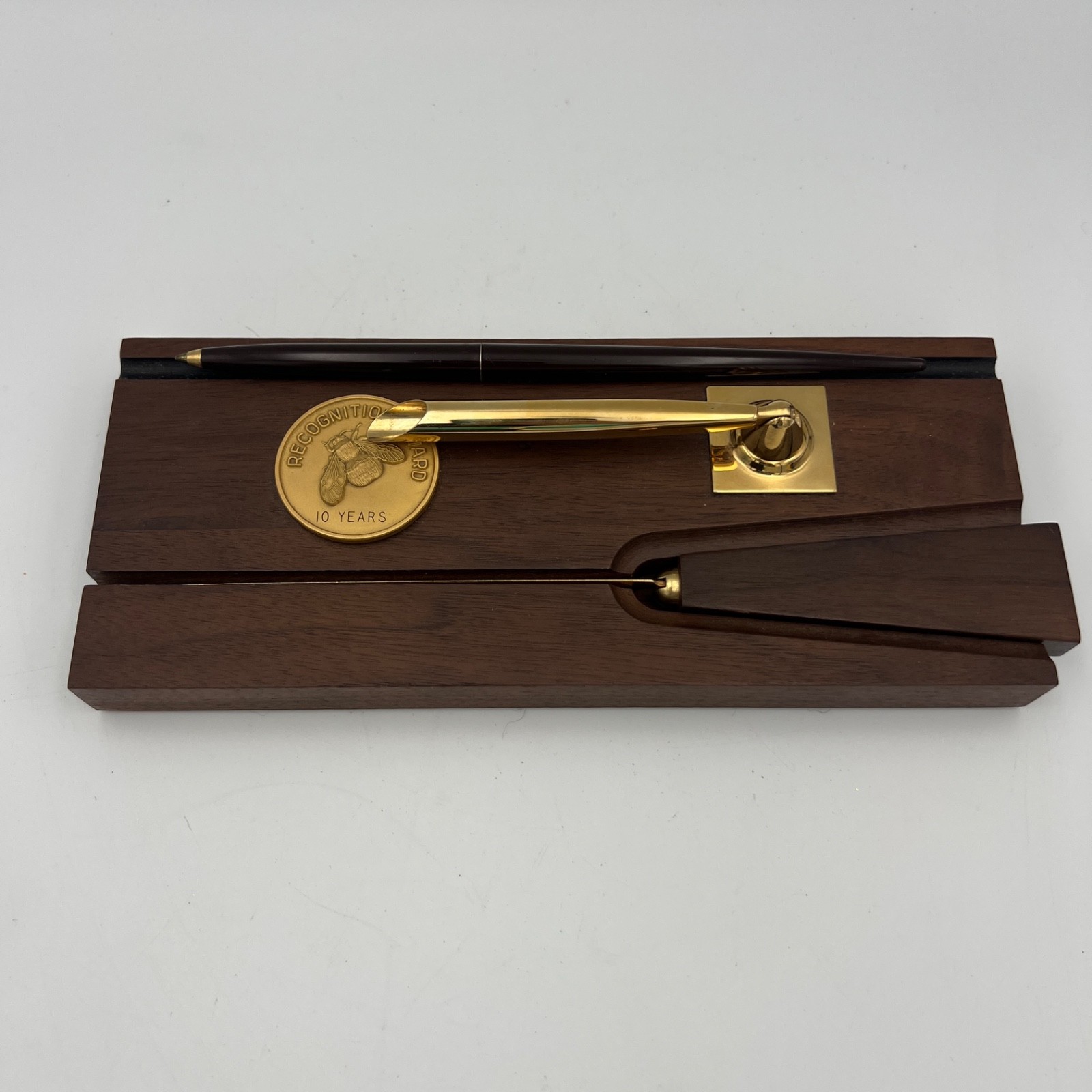 10 Years Executive Desk Pen & Letter Opener Josten’s American Walnut Collection