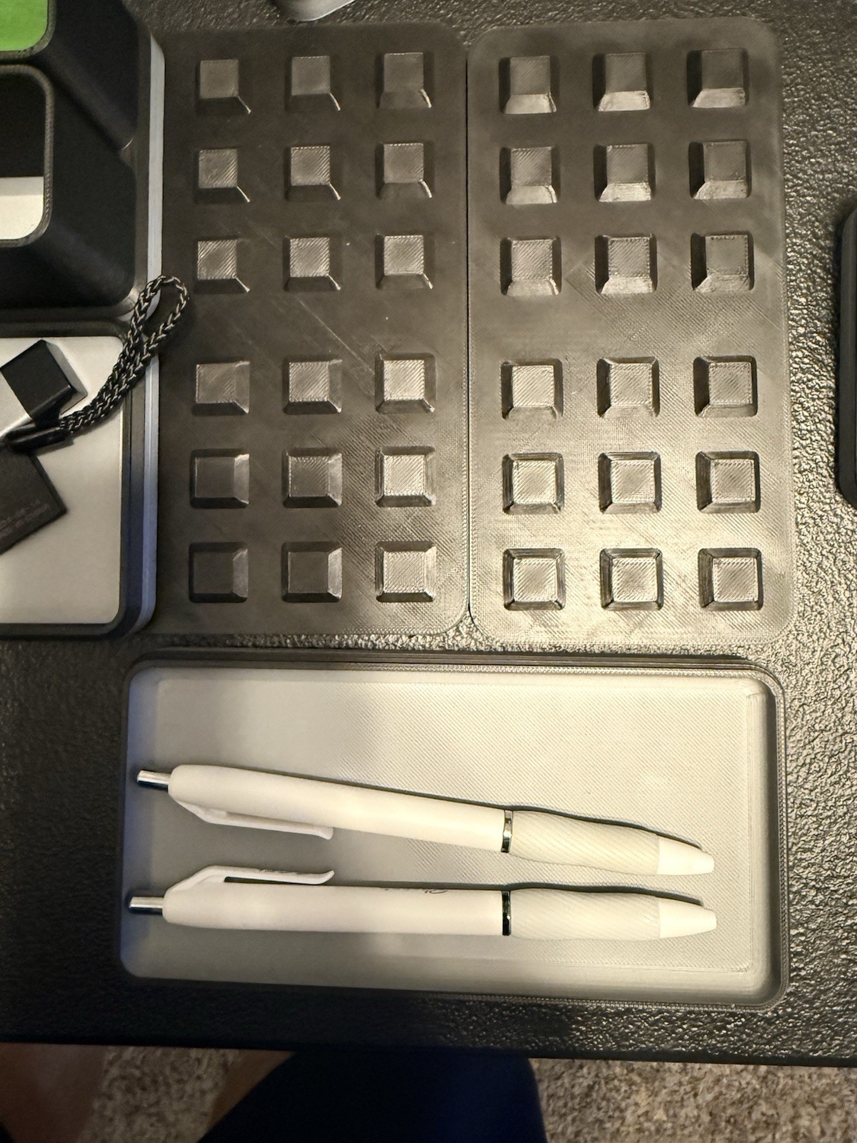 Modern Desk Organizer With Phone Stand Pen Holder Charging Puck 10 X 7
