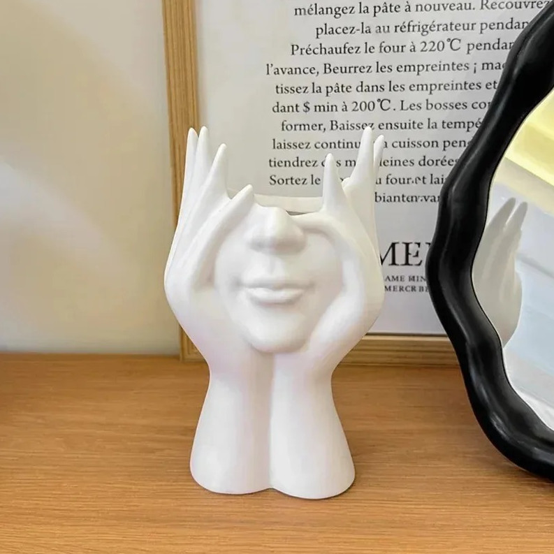 1 pc Creative Body Shape Pen Holder Desk Organizer Makeup Brush Stand