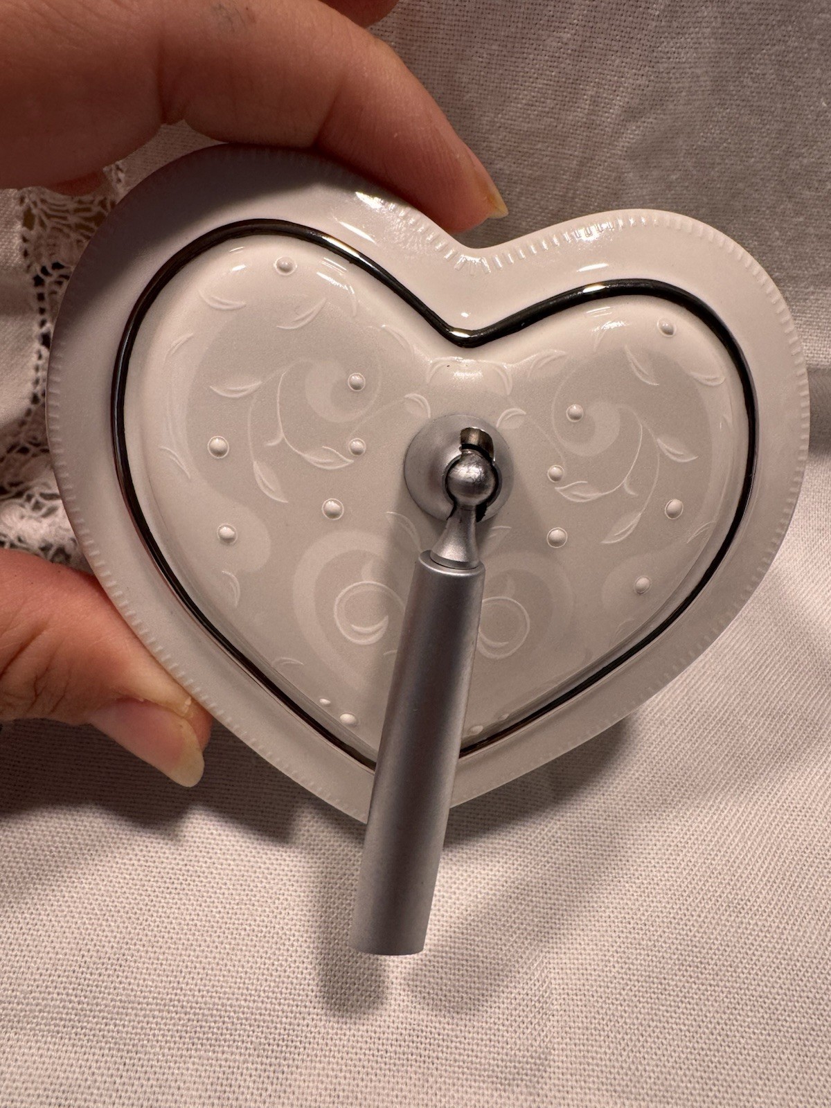 Lenox Fine Bone China OPAL INNOCENCE Heart Shaped Pen Holder