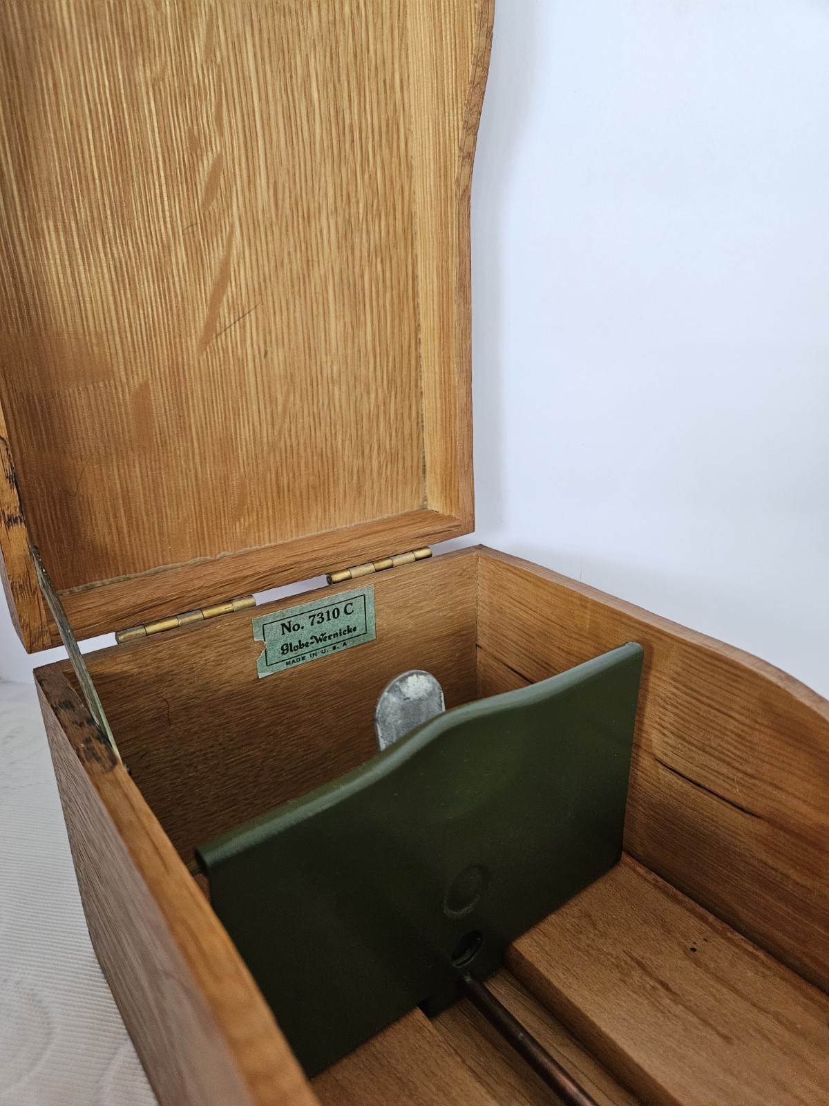 VTG Globe-Wernicke Finger Jointed Oak 7310 C Wood Storage Index Box. 10″ x 5.5″