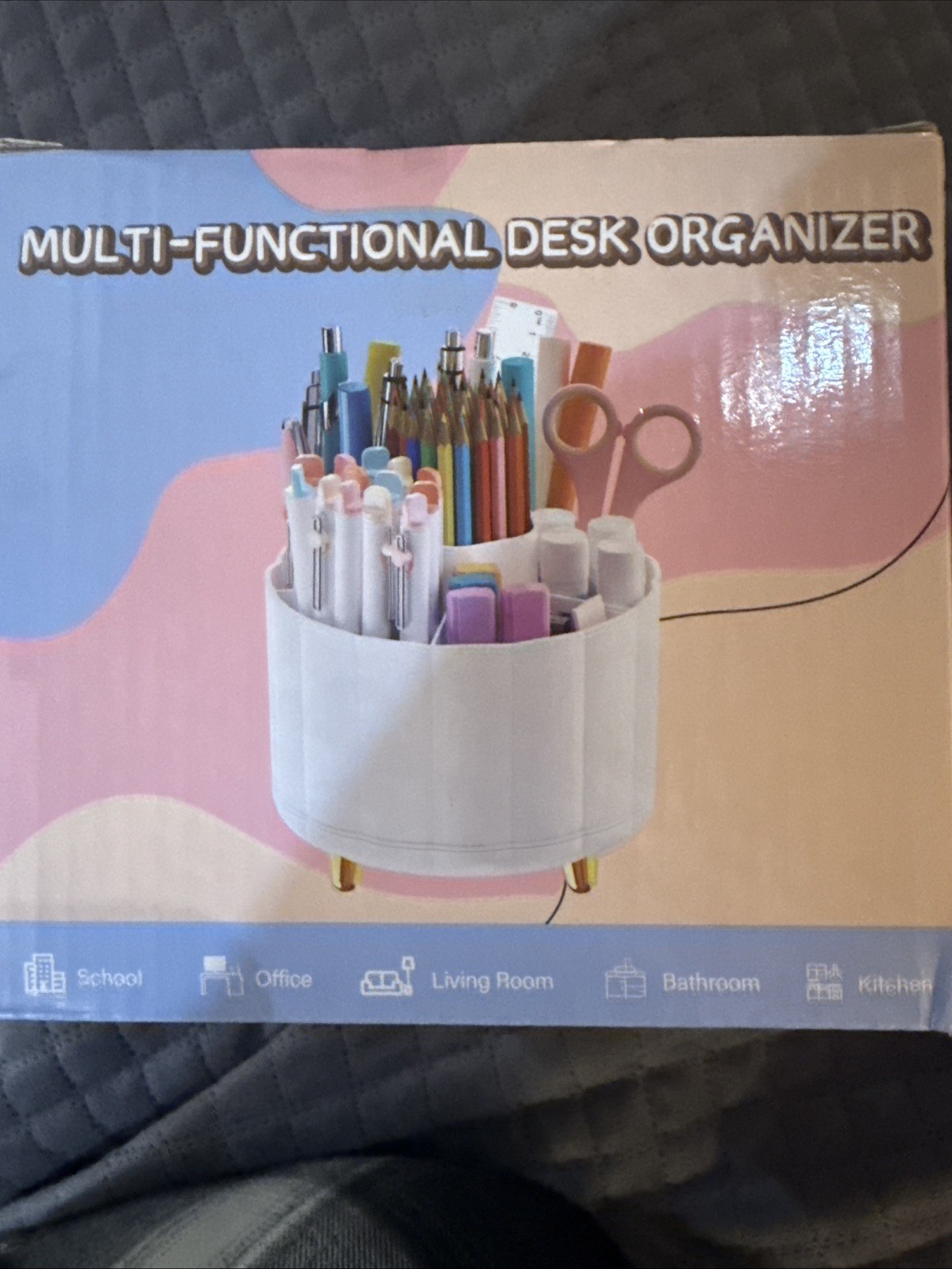 Pencil or makeup Organizer Spinning White Plastic Cute Modern fast shipping