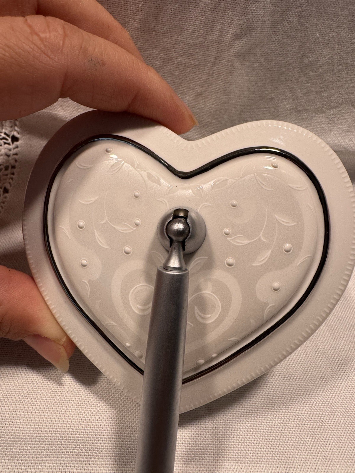 Lenox Fine Bone China OPAL INNOCENCE Heart Shaped Pen Holder