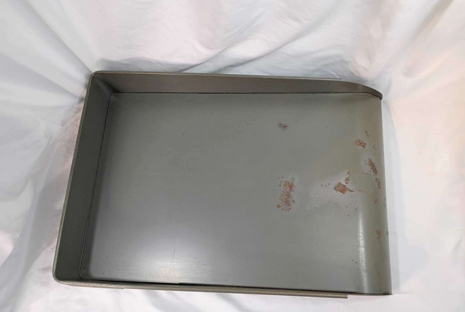 Vintage Globe-Wernicke Metal Paper Tray File Organizer