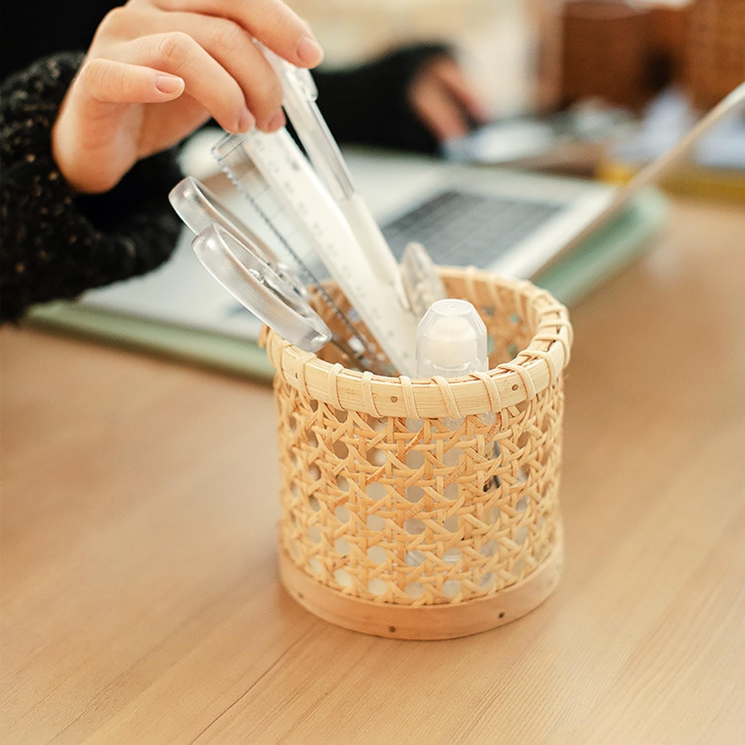 Handwoven Rattan Pen Holder – Cylindrical Desk Organizer, Natural Wicker Penc…