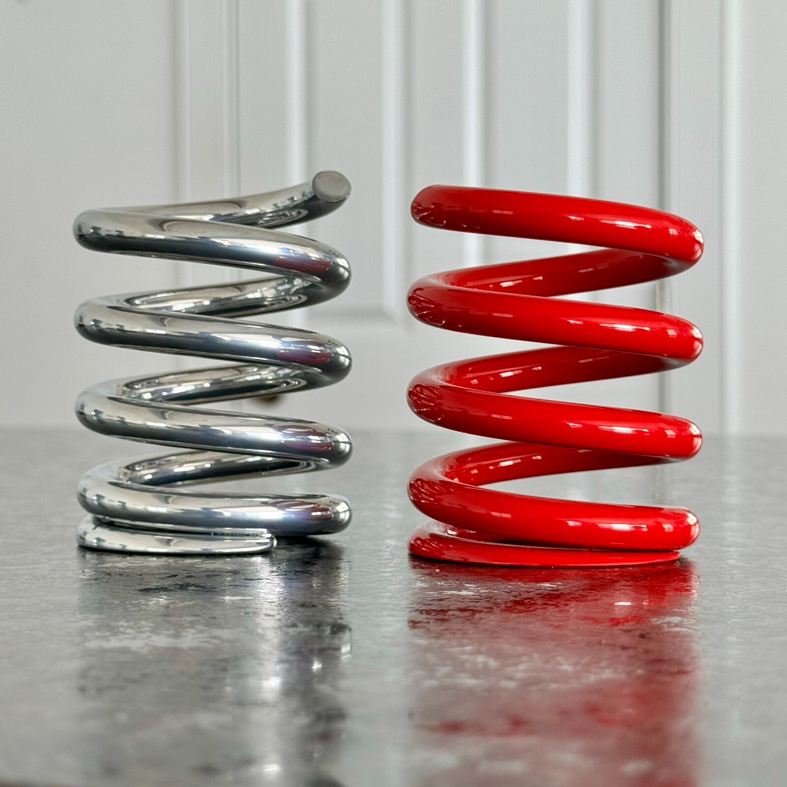 Powder Coated Steel Spring 3-3/4″ Mid Century Aviation Art Pen Pencil Holder