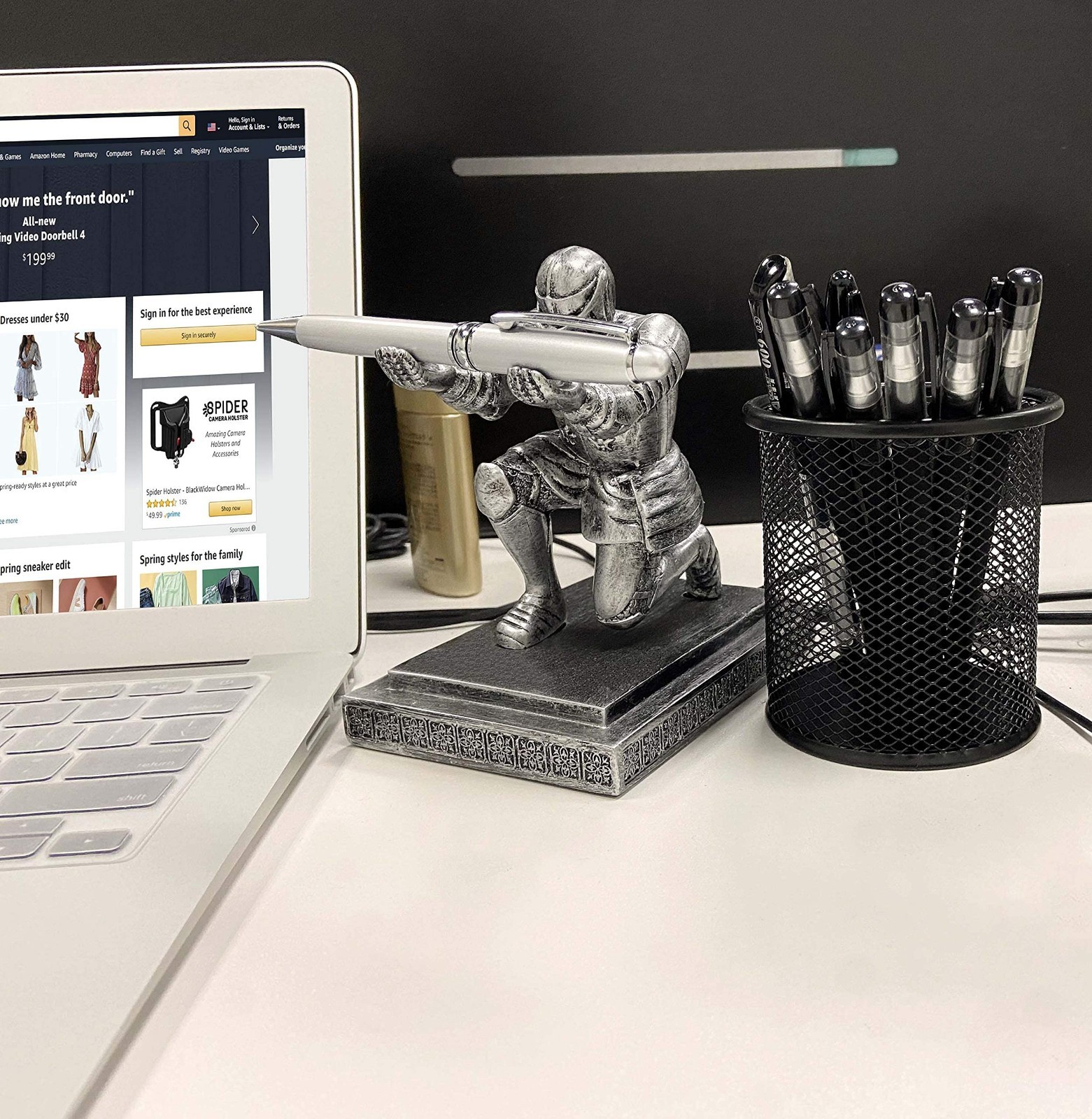 Personalized Executive Pen Holder & Stand – Stylish Desk Accessories for Home Of