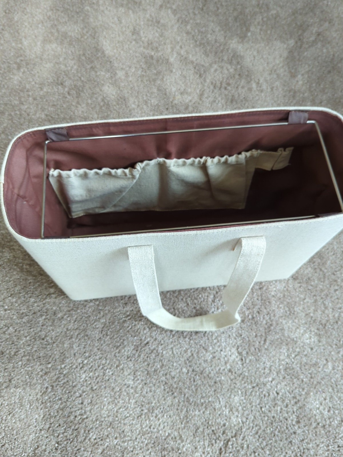 Real Simple Office-in-a-box with Interior Metal Frame and Pouches 14×5 New