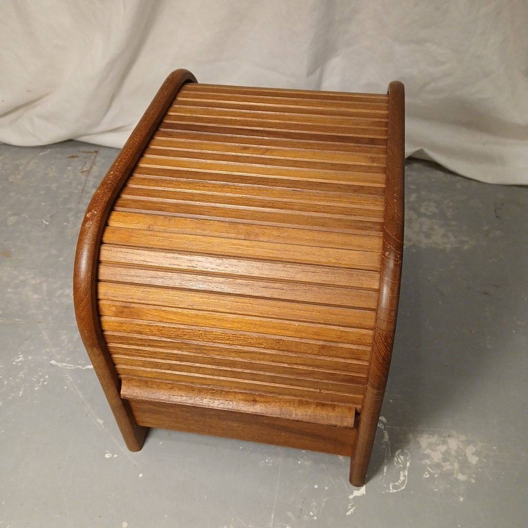 VTG AAA El Toro California Teak Roll-Top Floppy Disc CD Storage 9.5L 6.5W 7.5T