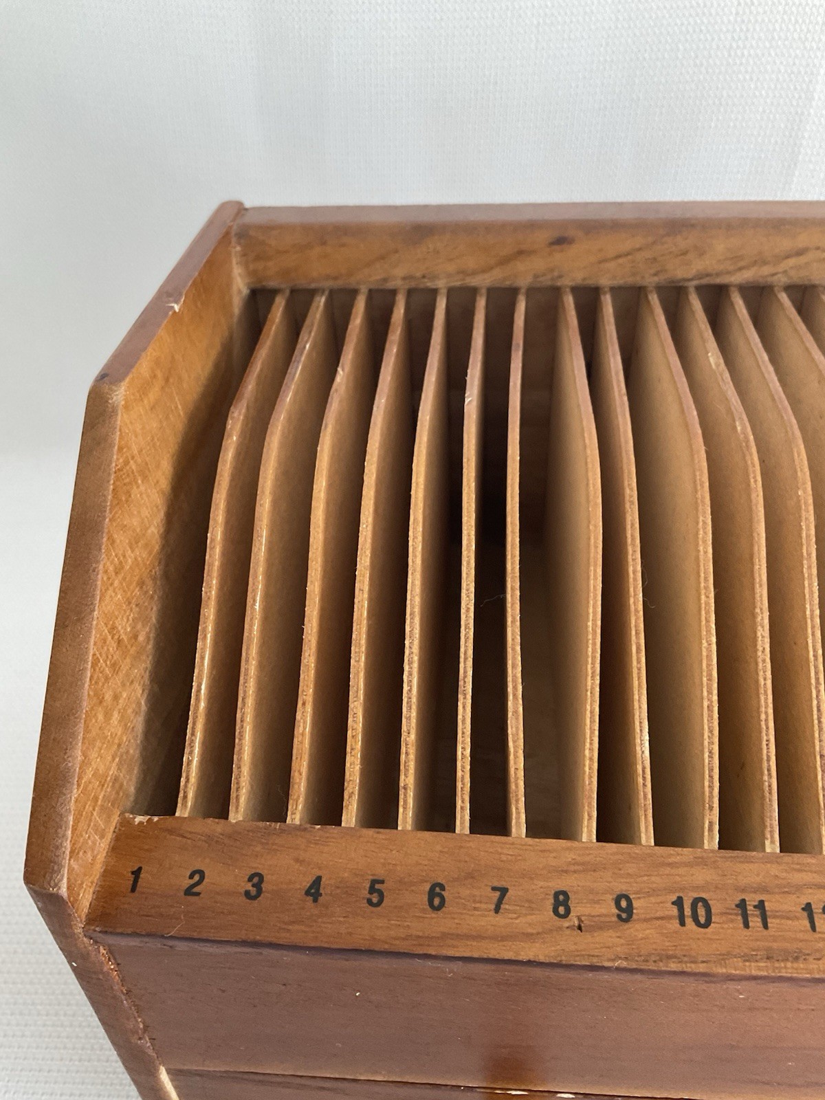 Vtg 31 Day Wooden Desktop Bill/Mail Organizer w/ 31 Slots and Large Drawer READ