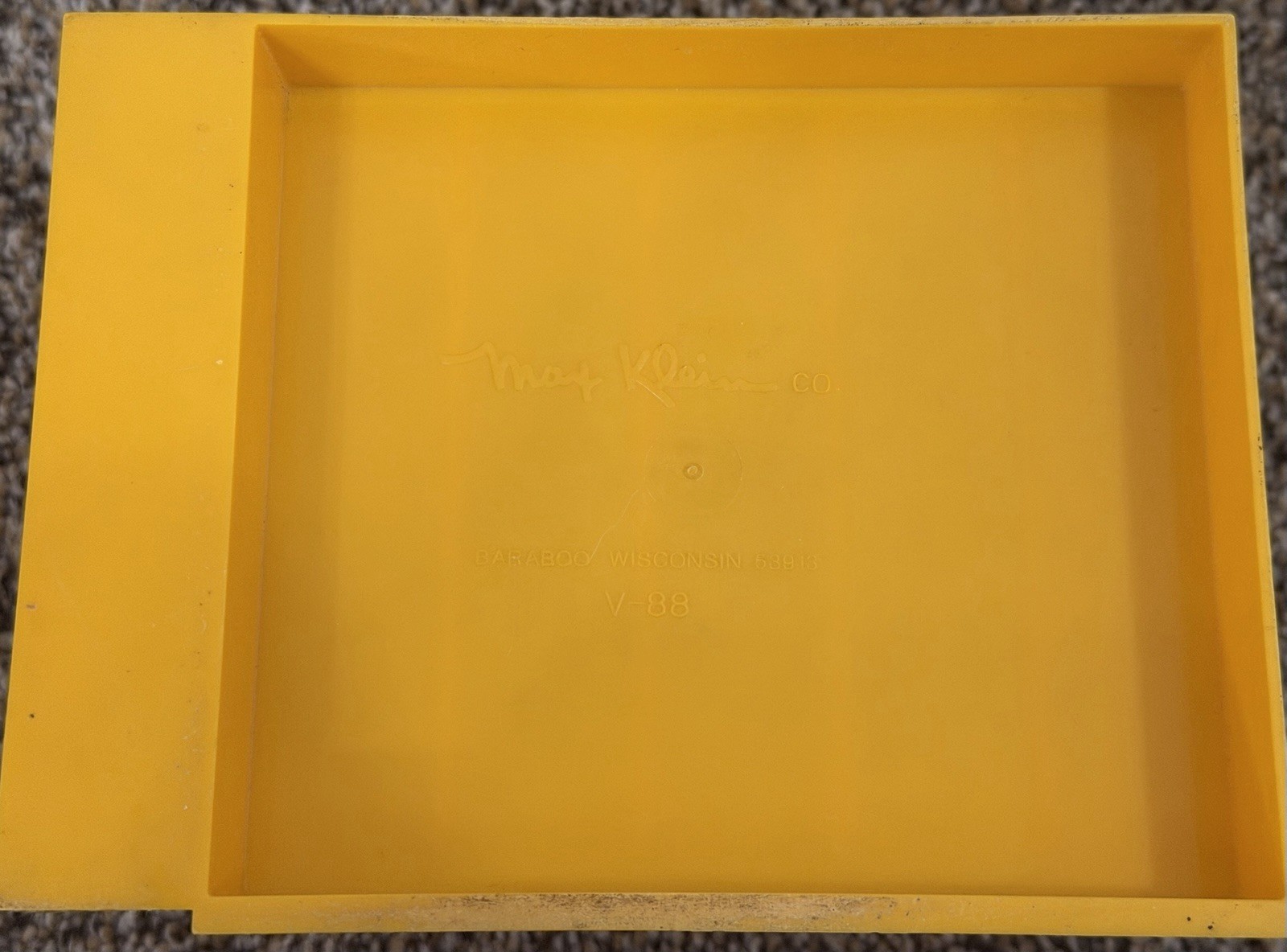 VTG Max Klein Desk Organizer MCM Letters Mail Pens Desk Accessories Yellow V-88