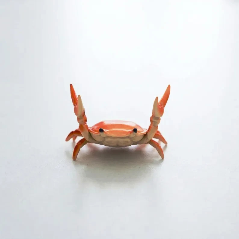 Cute Red Crab Pen Holder for Desk Crab Figurine Pen Rest Desk Organizer Ornament