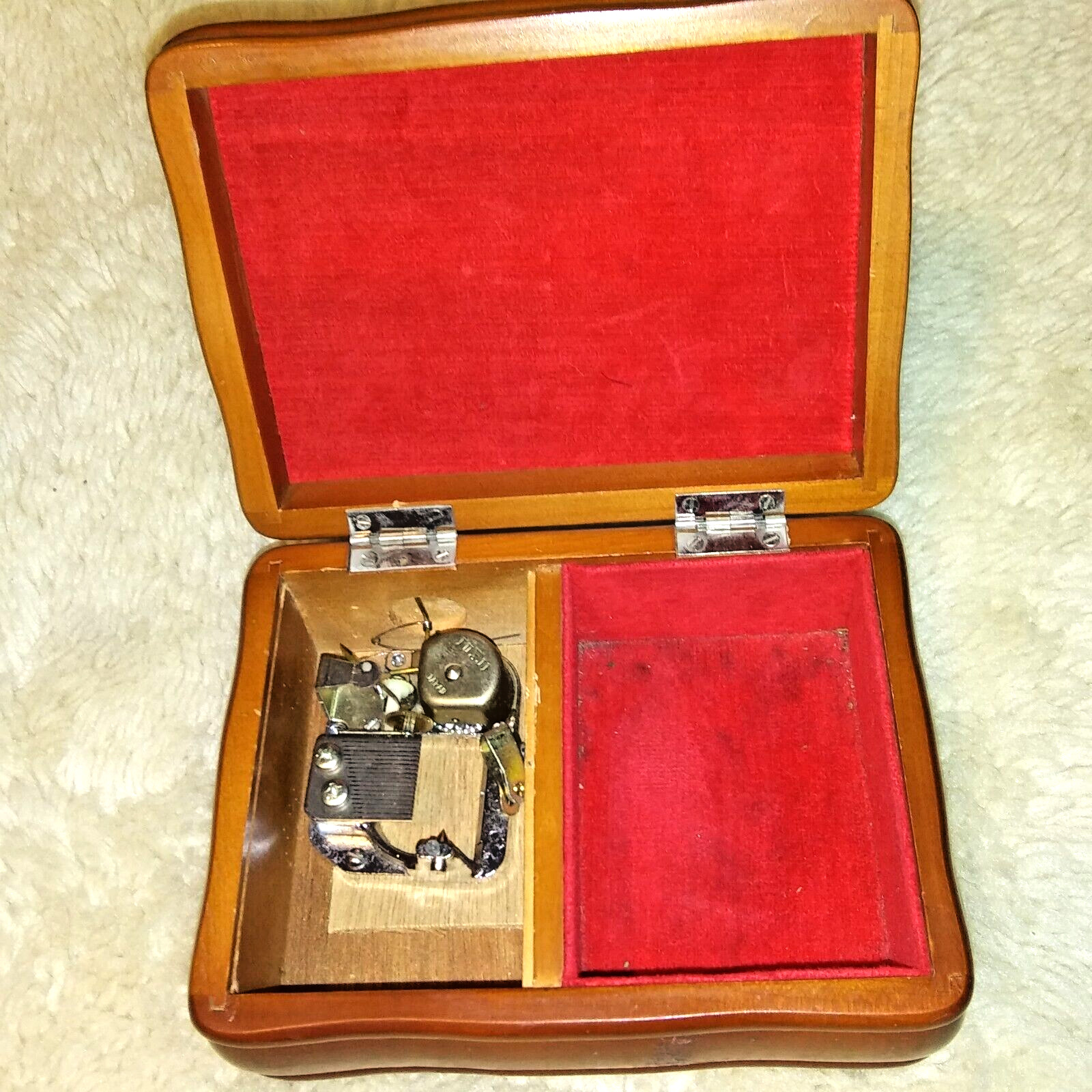 Hummel Girl with basket Vintage Music Box Japan Music not working