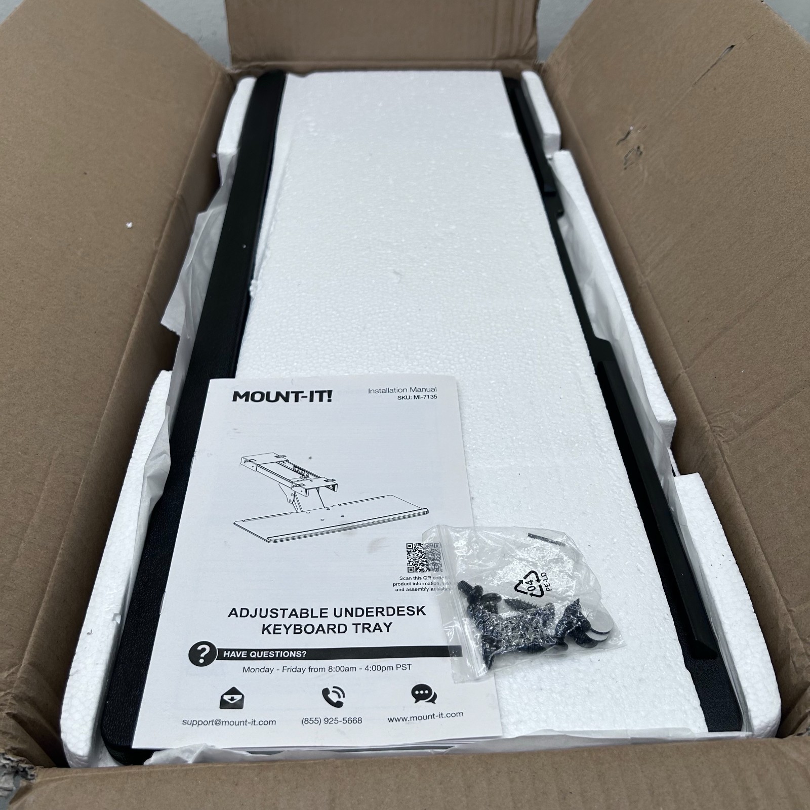 Mount-It! MI-7135 Under Desk Computer Keyboard Tray Black ** READ**