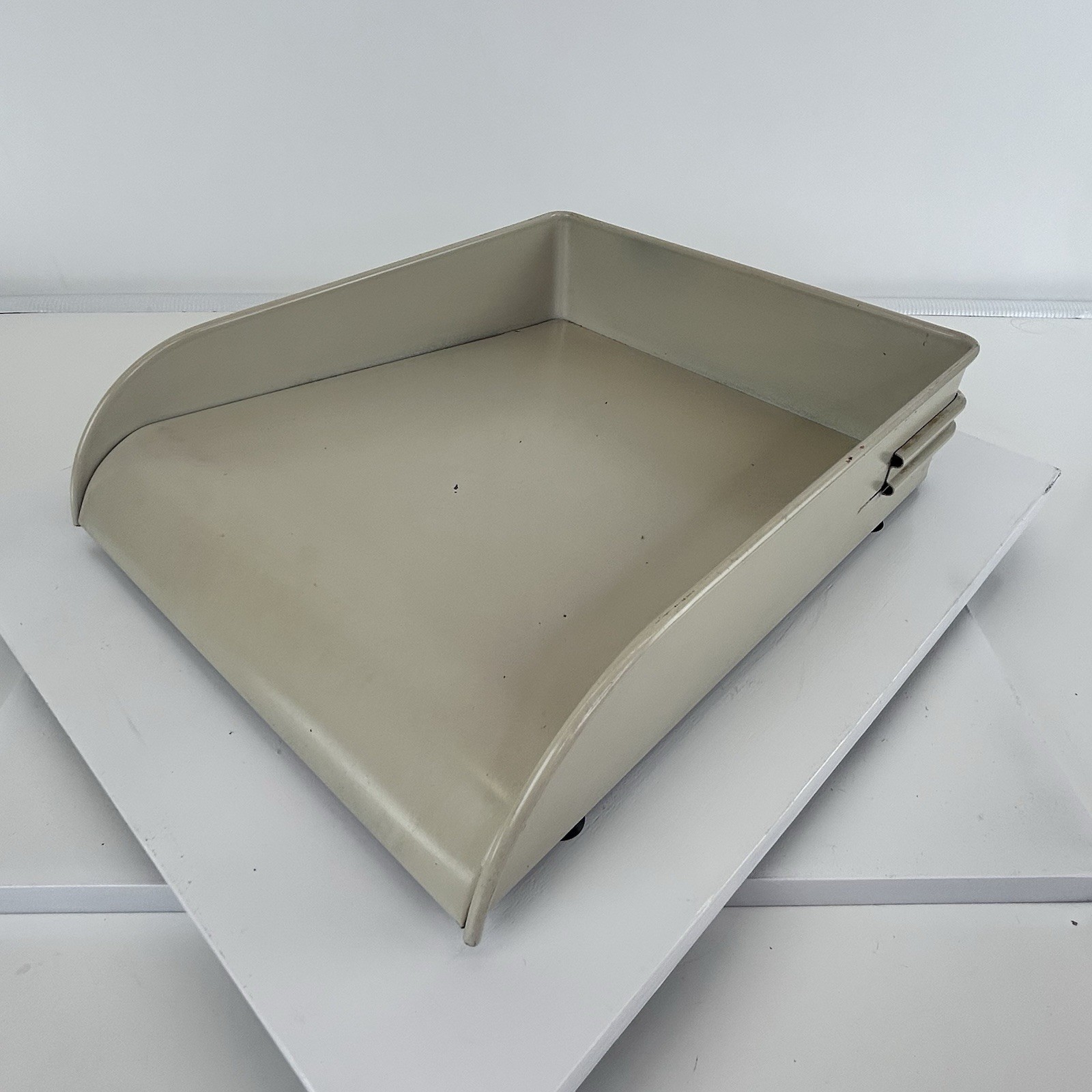 Globe Wernicke GW Systems Steel Paper Tray Desk Organizer file Mid Century Tan