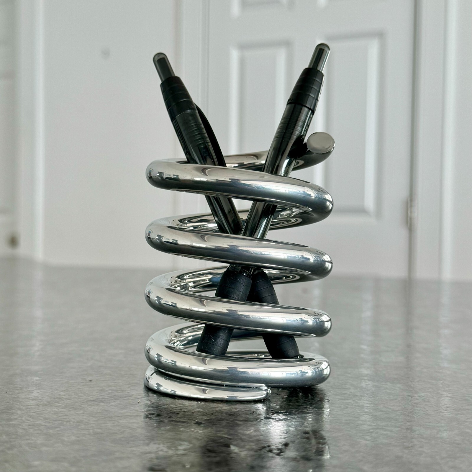 Powder Coated Steel Spring 3-3/4″ Mid Century Aviation Art Pen Pencil Holder