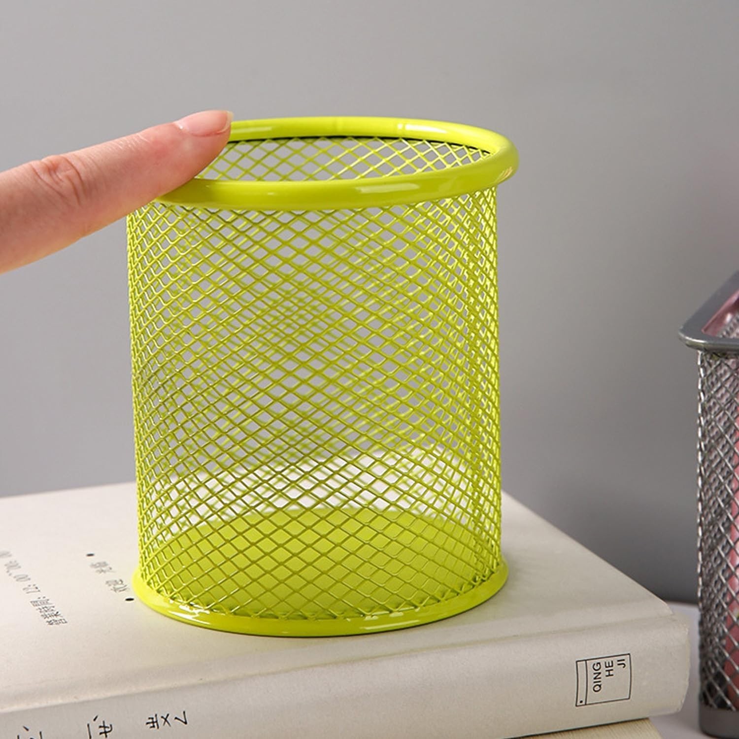 Round Mesh Pen Holder Organizer for Office School Desk – Lightweight & Durable