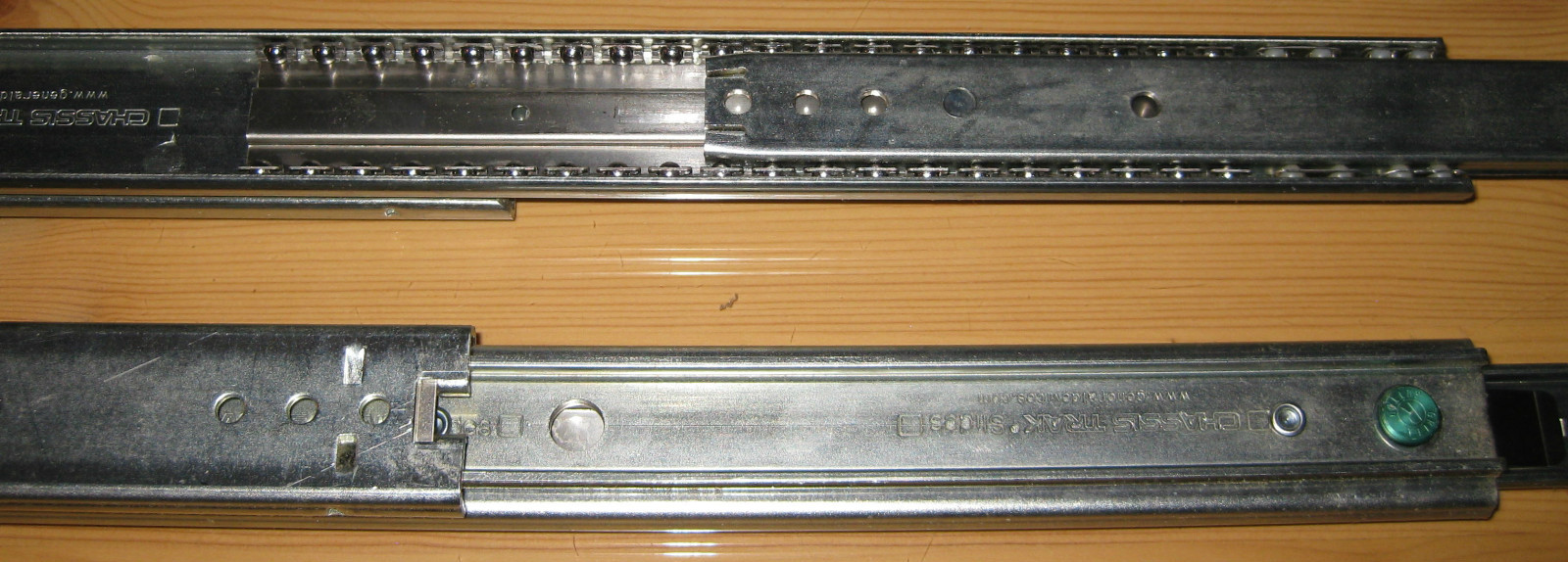 General Devices CLB-307-18 Telescoping Ball Bearing Steel 19″ Slides – 1 Pair