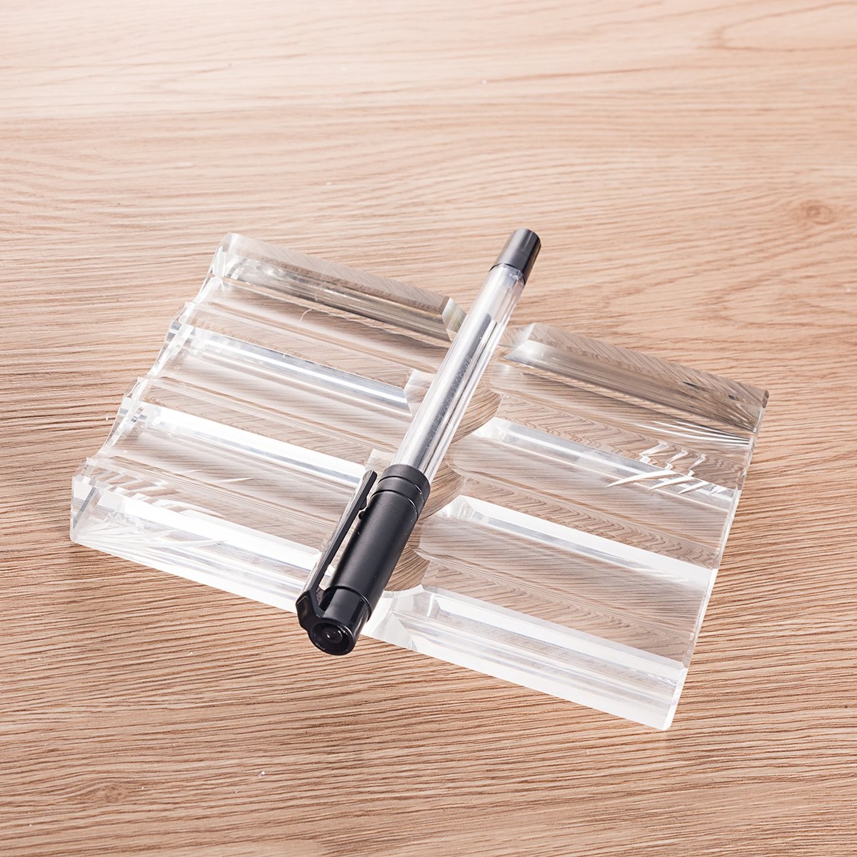 LONGWIN Office Supplies Crystal Fountain Pen Holder Desktop Organizer Clear