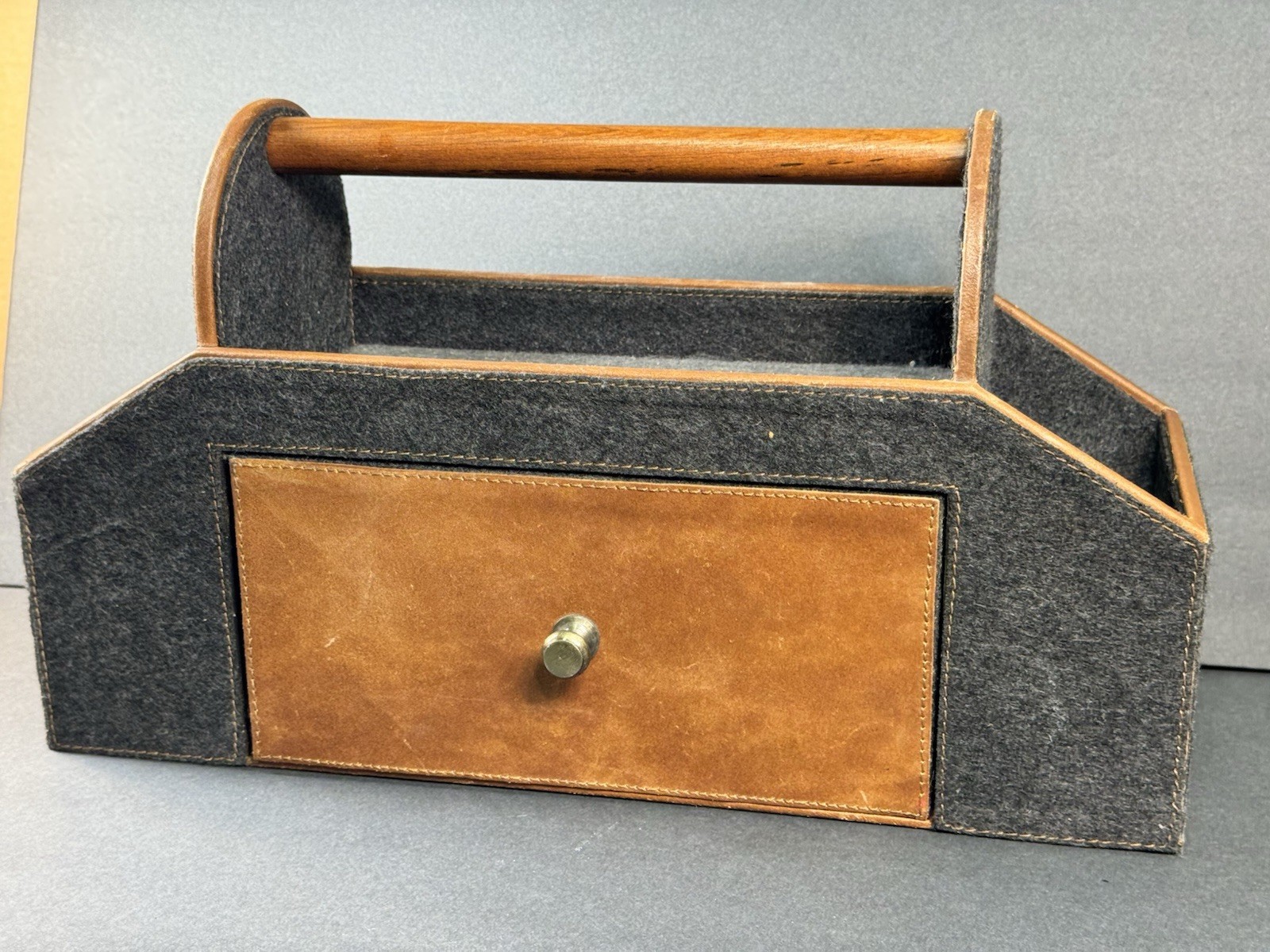 Drexel Heritage Felt & Faux Leather Desk Top Caddy Organizer