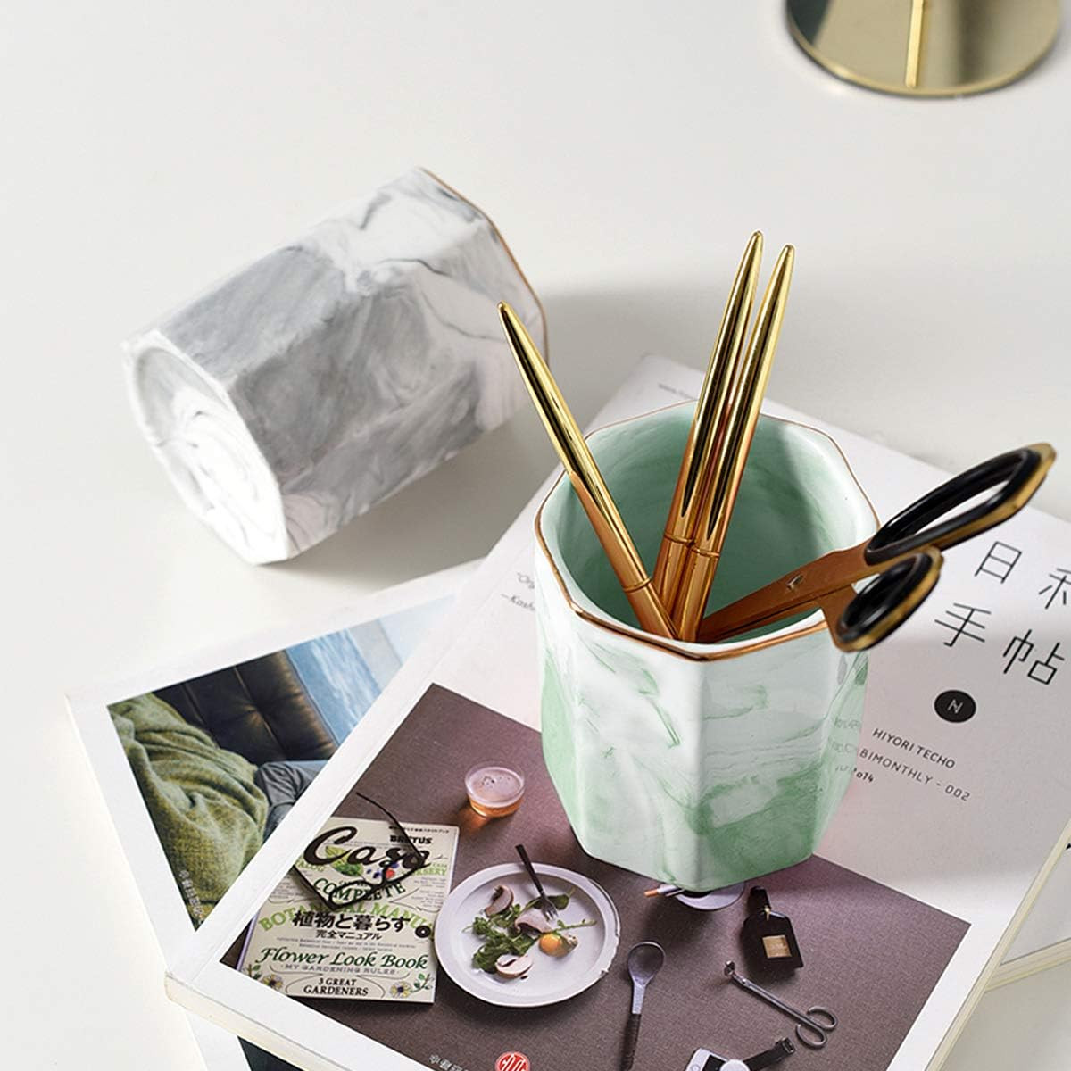 Pencil Holder, Pencil Cup for Desk, Makeup Brush Holder Cup, Cute Pencil Stand M
