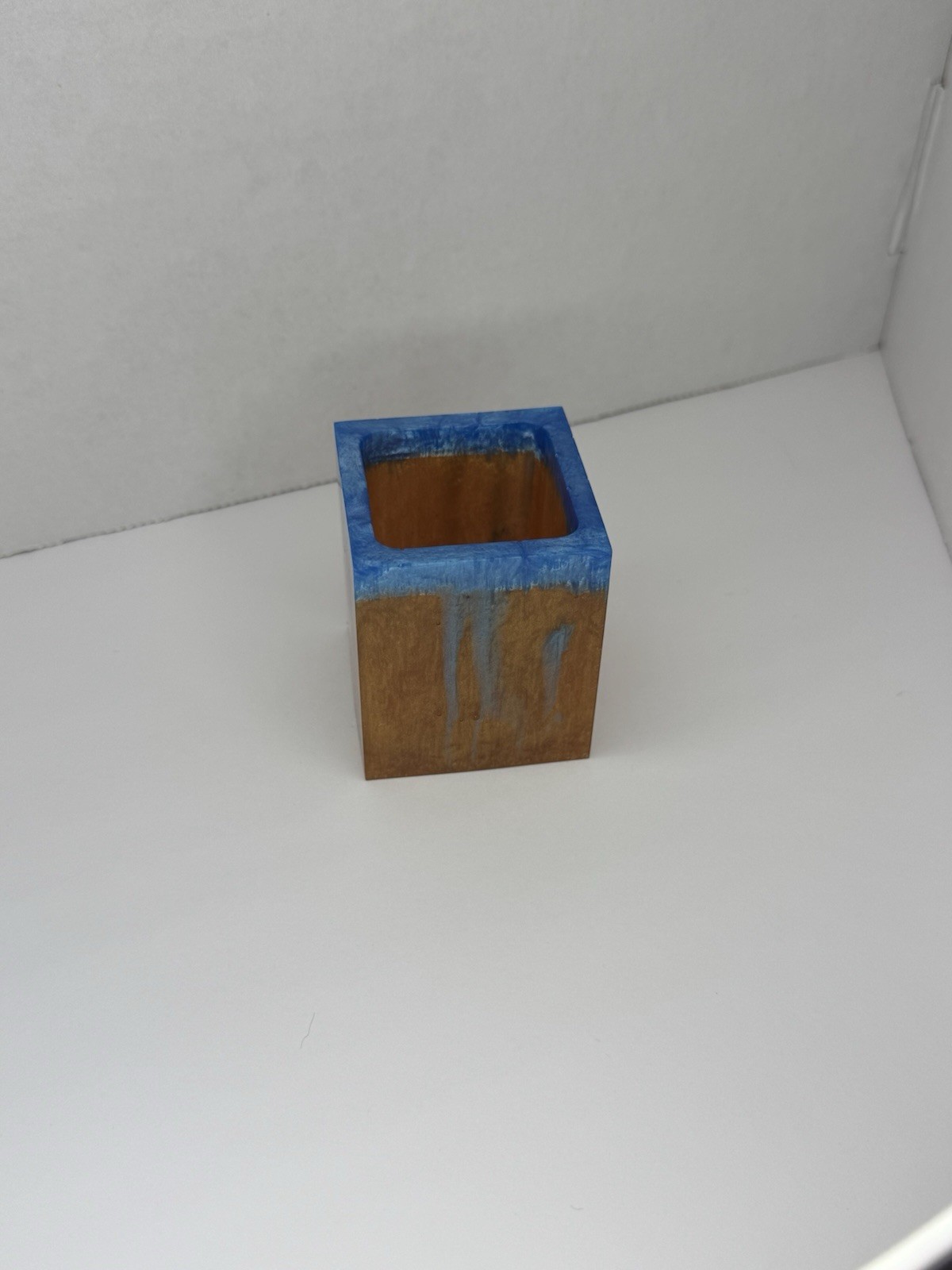 Handmade Resin Pencil Holder – Square Pen Holder – Blue & Copper Design For Desk