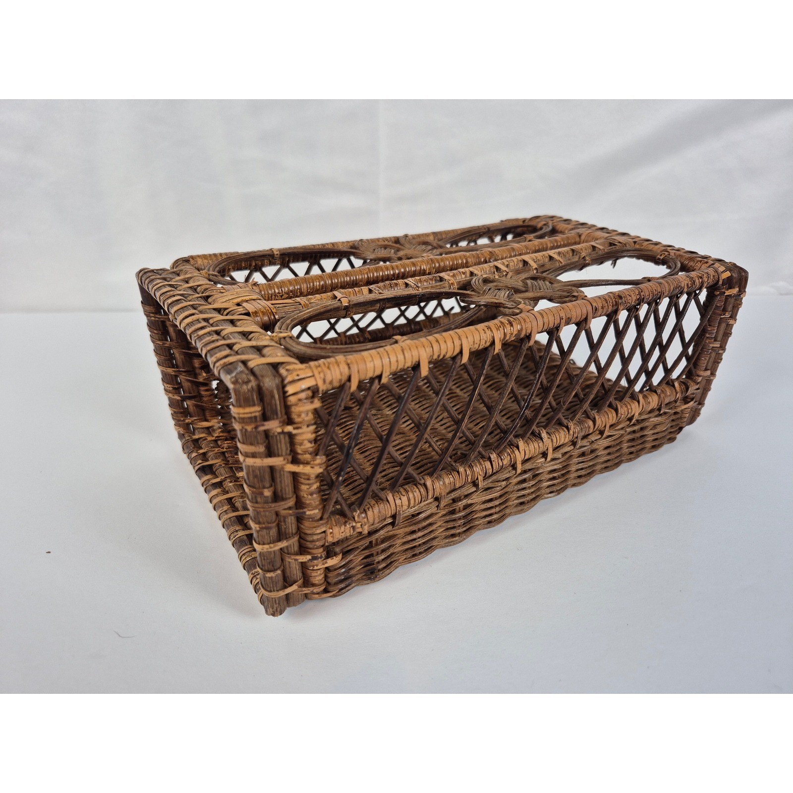 Vintage Wicker Rattan Tissue Box Cover Boho Coastal Bathroom Decor Holder Tiki