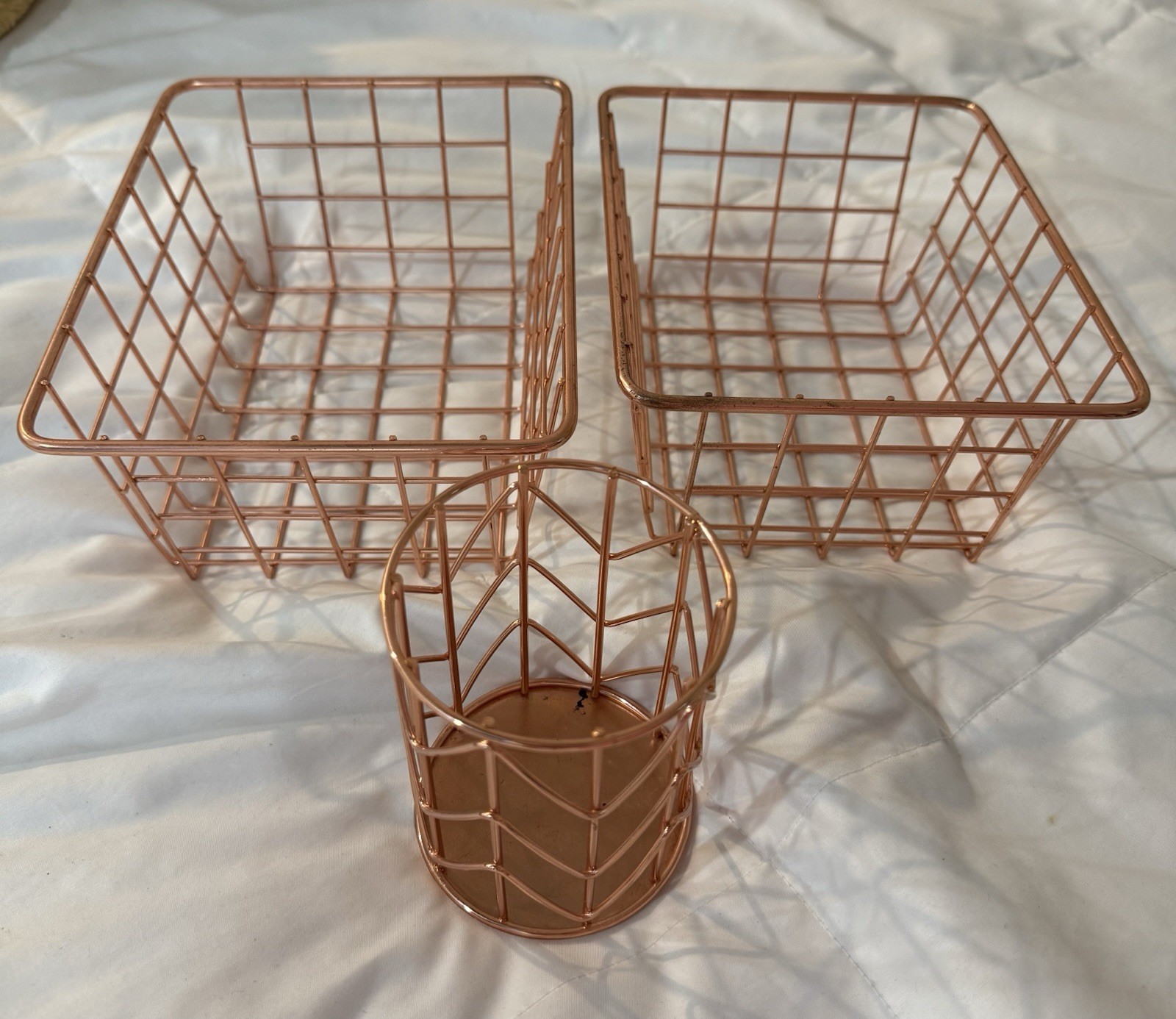 Rose Gold Office Desk Organizer Accessories: Metal Pen Holder And 2 Baskets