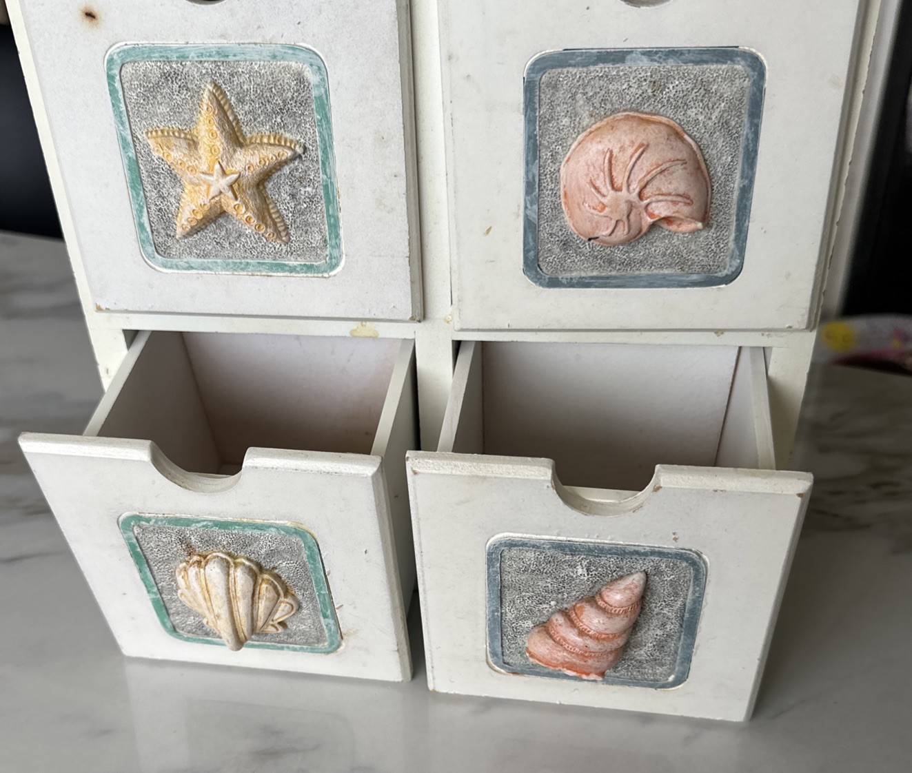 Coastal Beach-Themed Mini Drawer Organizer – Seashell Design