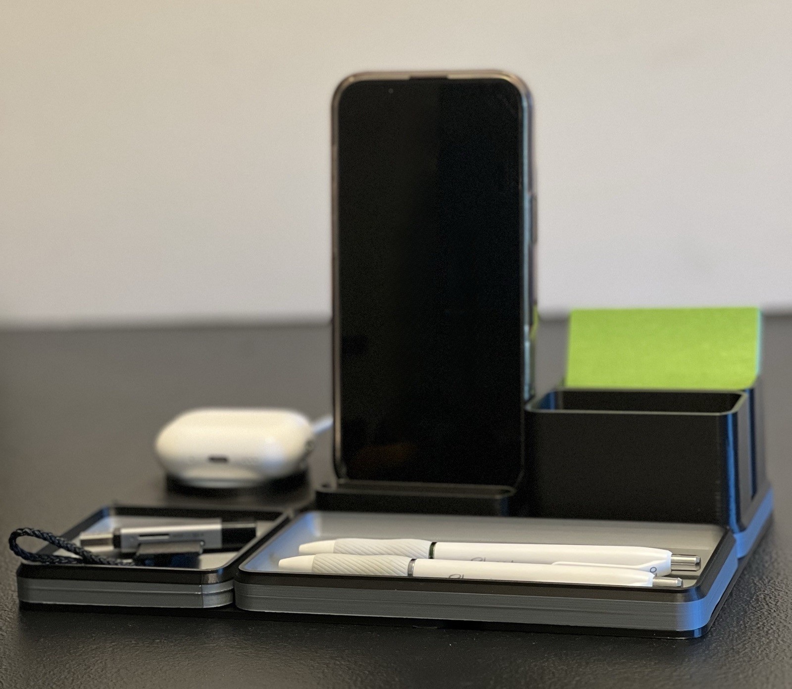 Modern Desk Organizer With Phone Stand Pen Holder Charging Puck 10 X 7