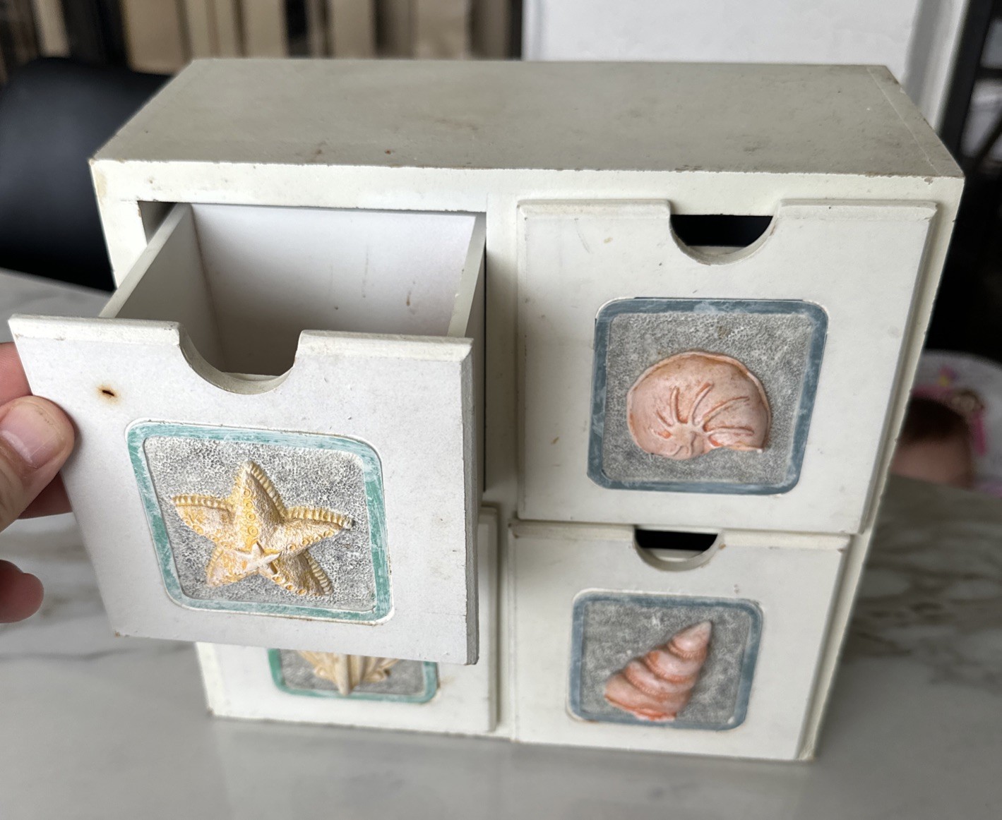 Coastal Beach-Themed Mini Drawer Organizer – Seashell Design