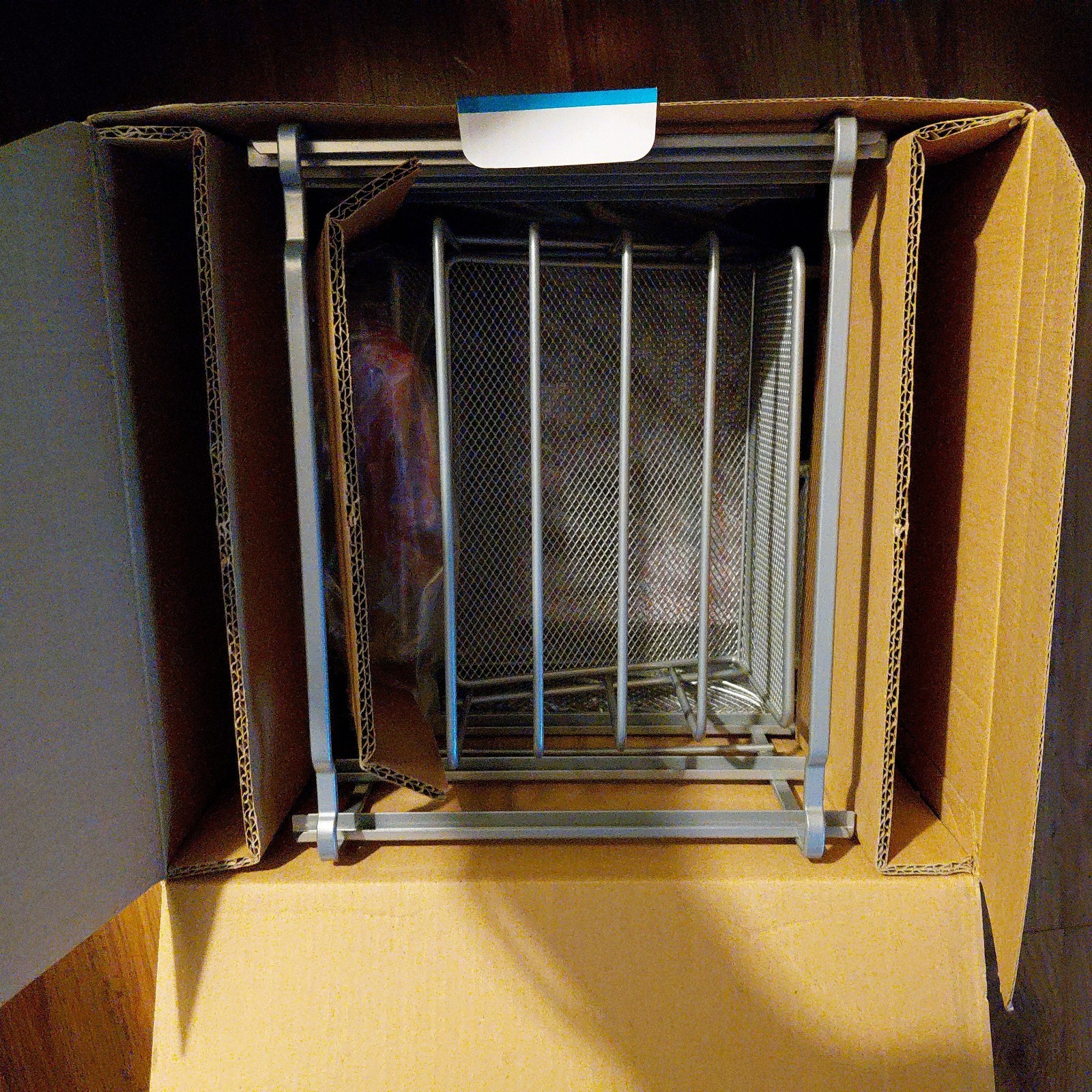 STAPLES All‑In‑One Wire Mesh Desk Organizer, 10‑Compartment Accessory SILVER