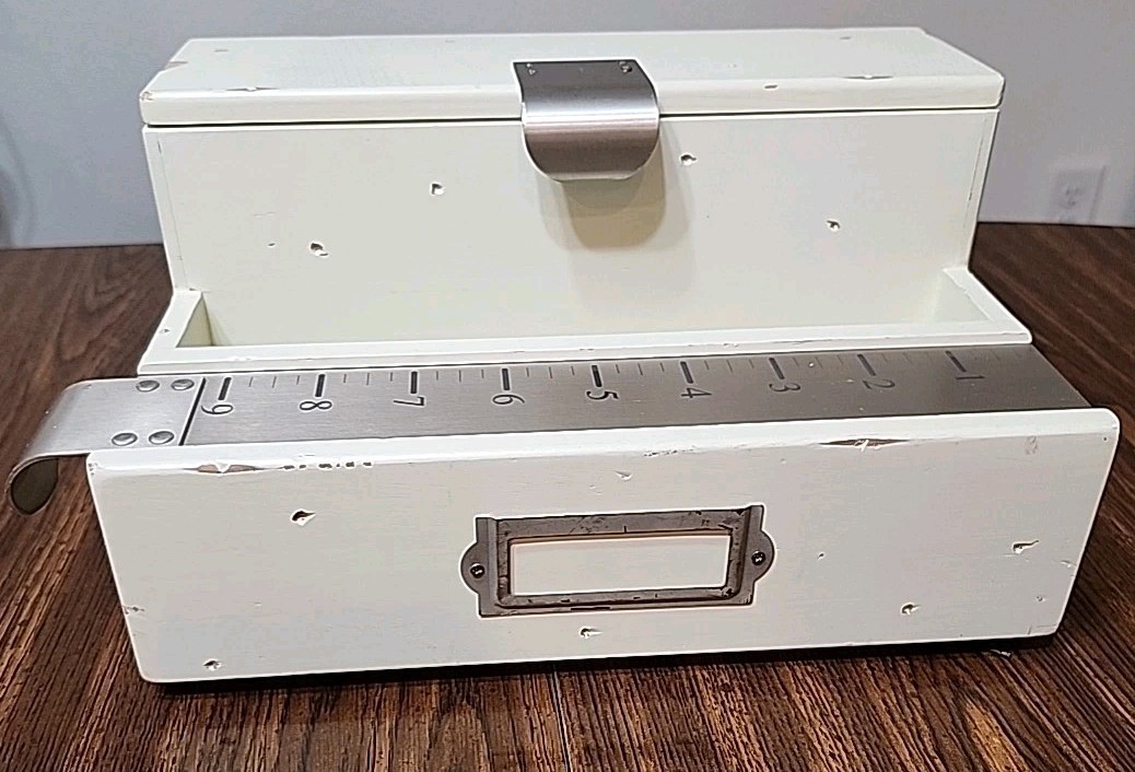 Pottery Barn Kids Desk Top Organizer 3 Compartment, Lidded White Shabby VGUC