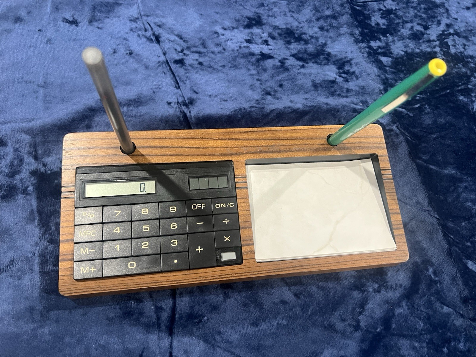 Vintage Executive Desk Set Wood Grain With Paper Calculator & Holds 2 Pens