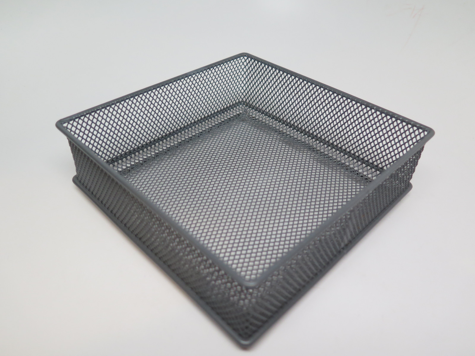 Gray Wire Basket Desk Organizer Desktop Drawer Office Home Bin 6” W x 6”L 2”H