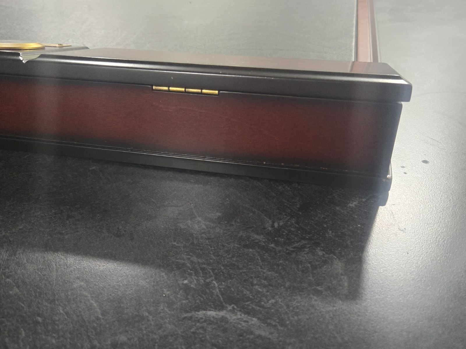Rare Vtg Bombay Company Leather & Wood Executive Desk World 4 Clock Pad Blotter