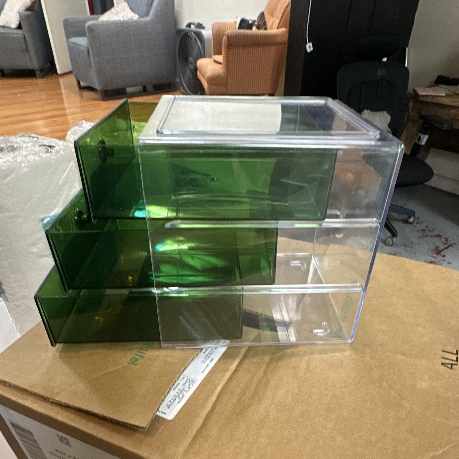 Green Plastic 3-Drawer Desktop Organizer Storage Box w/ Clear Top Gold Knobs