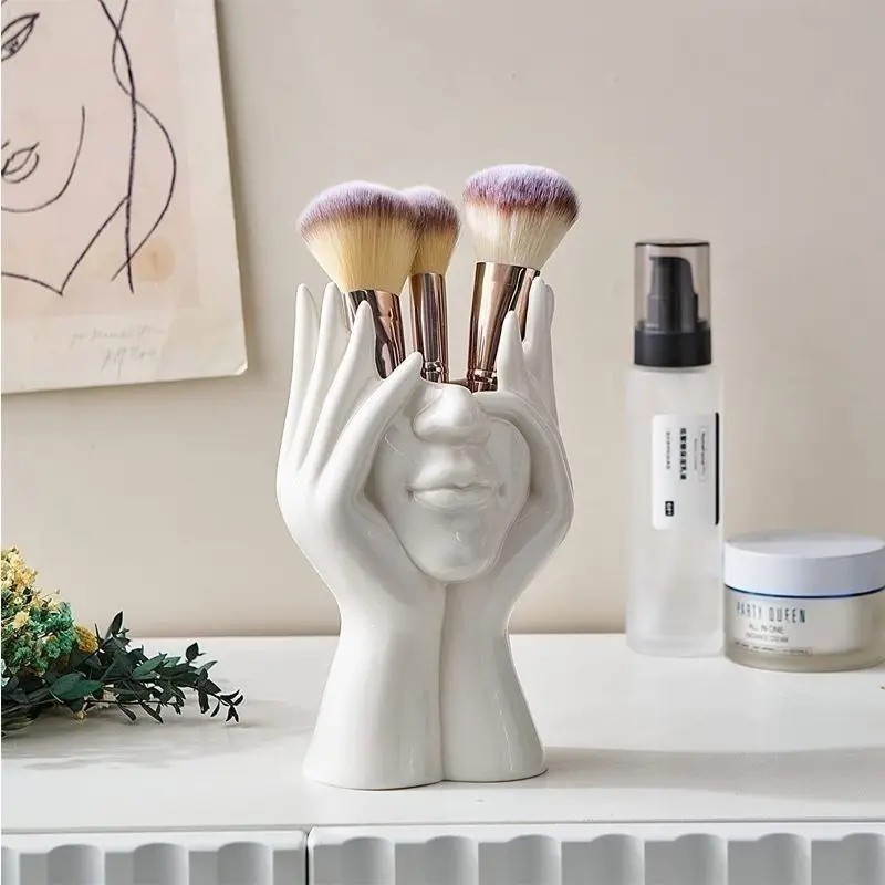 1 PC Creative Body Shape Pen Holder Desk Organizer Makeup Brush Storage Decor