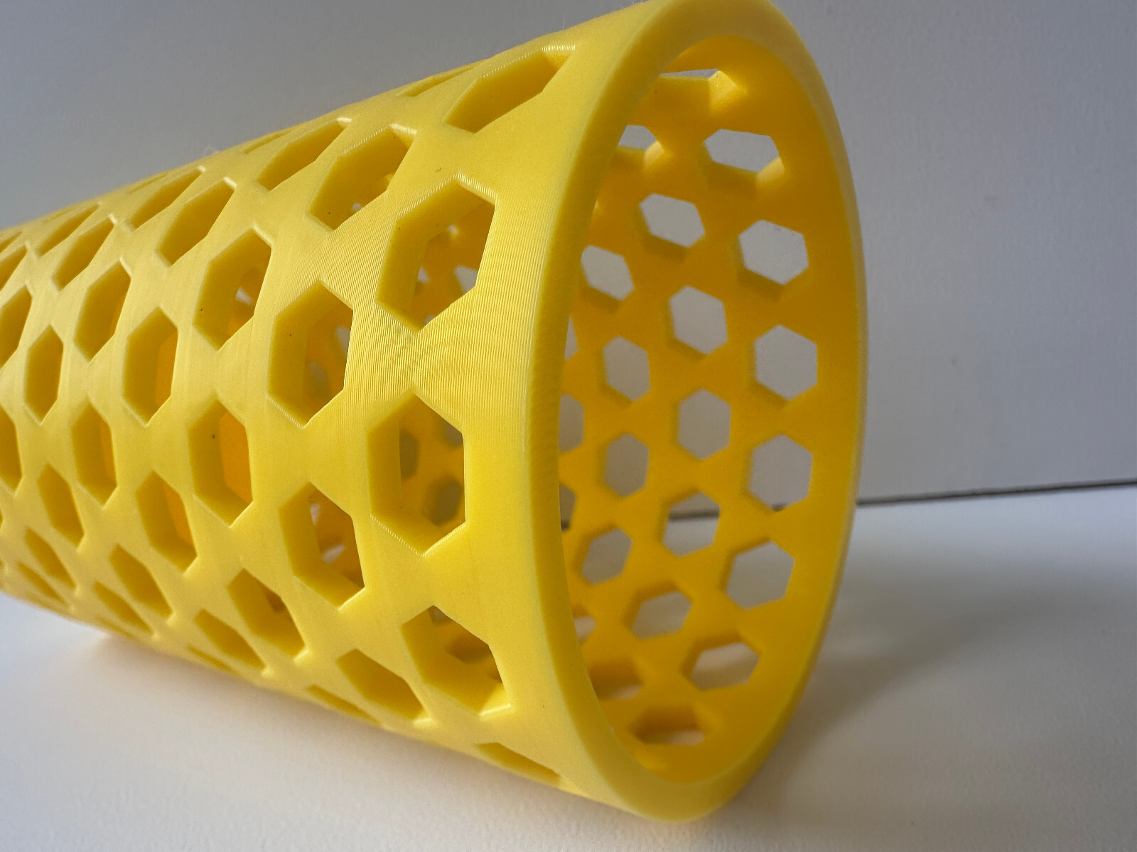 Yellow Desk Organizer – 3D-Printed Pencil & Pen Holder – Custom Design