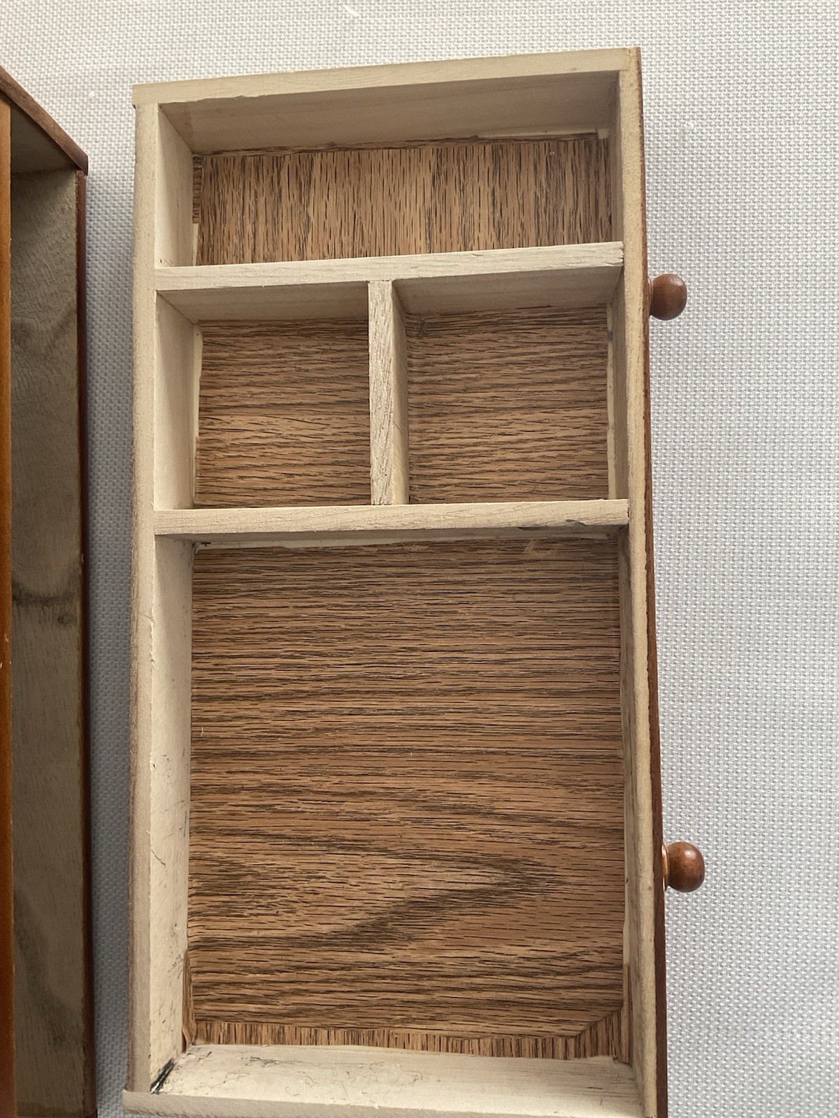 Vtg 31 Day Wooden Desktop Bill/Mail Organizer w/ 31 Slots and Large Drawer READ